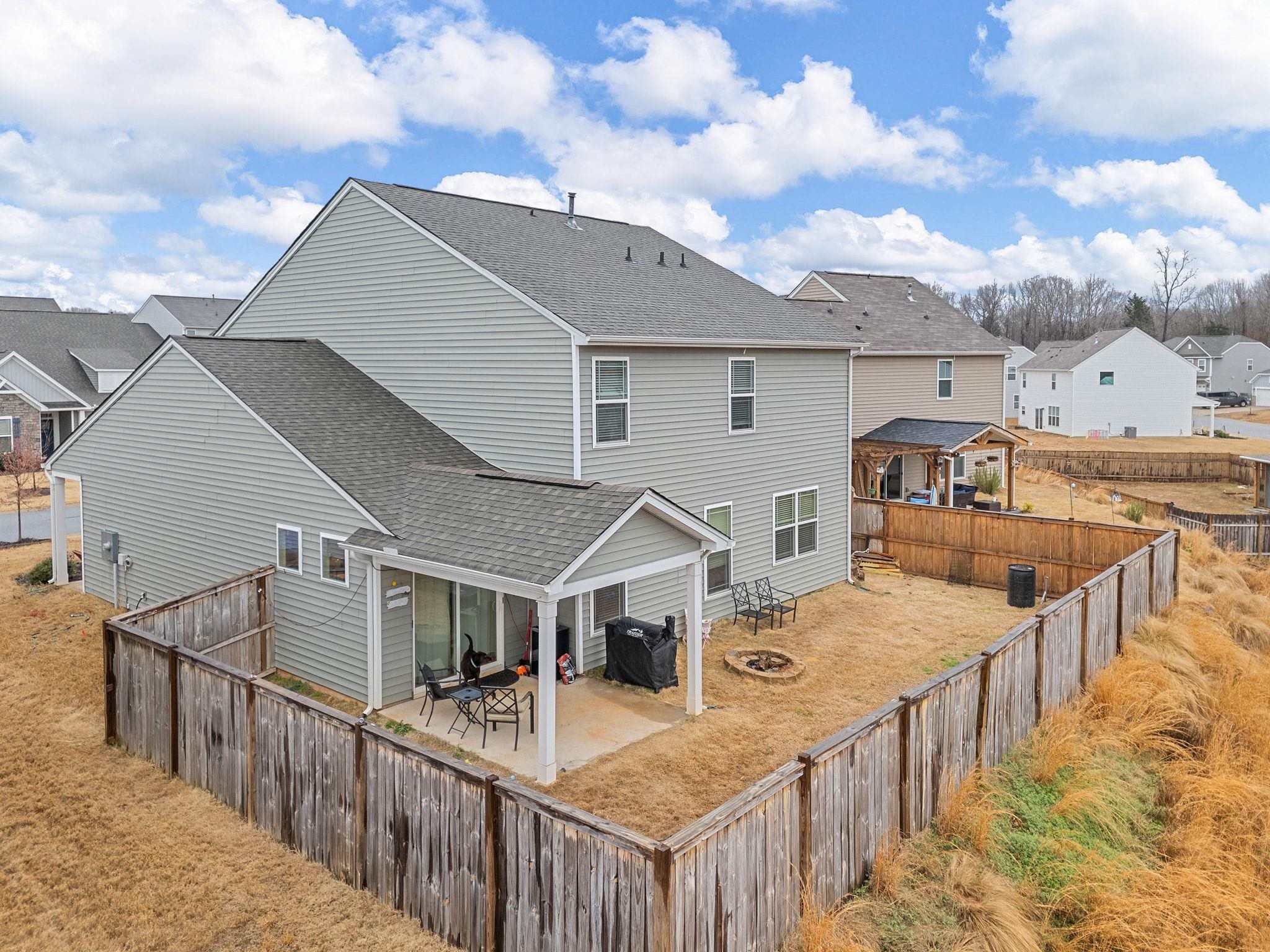423 Wolfbend Road