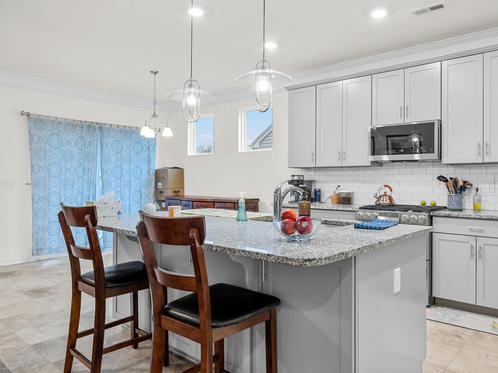 423 Wolfbend Road