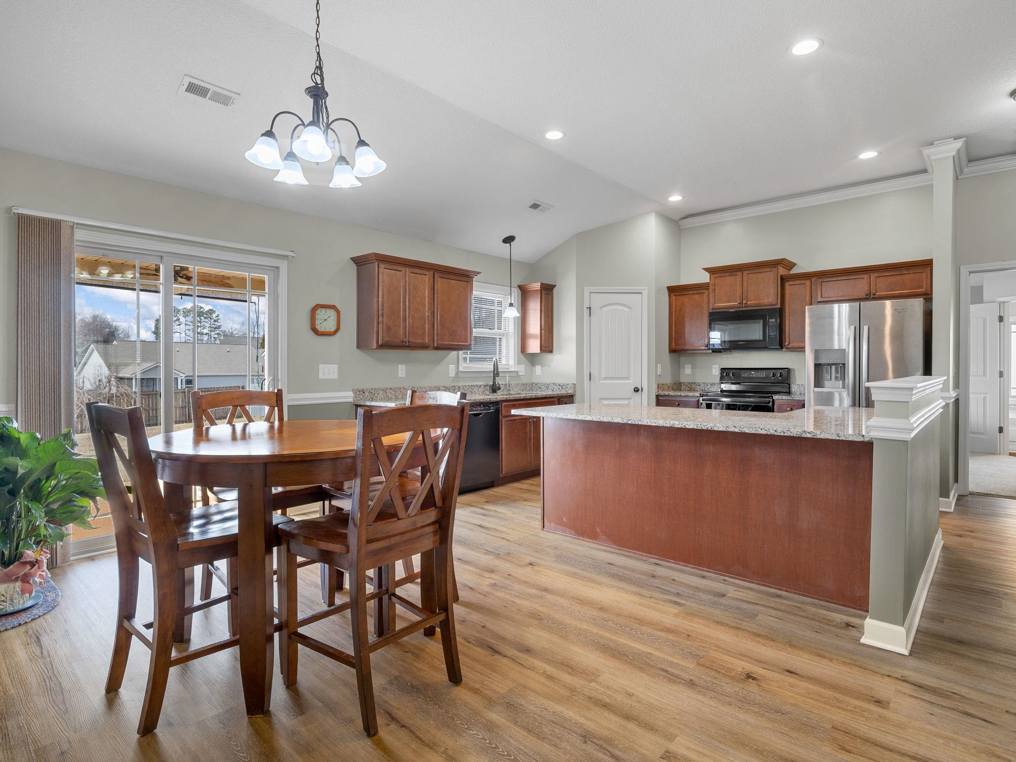 313 Highland Springs Loop