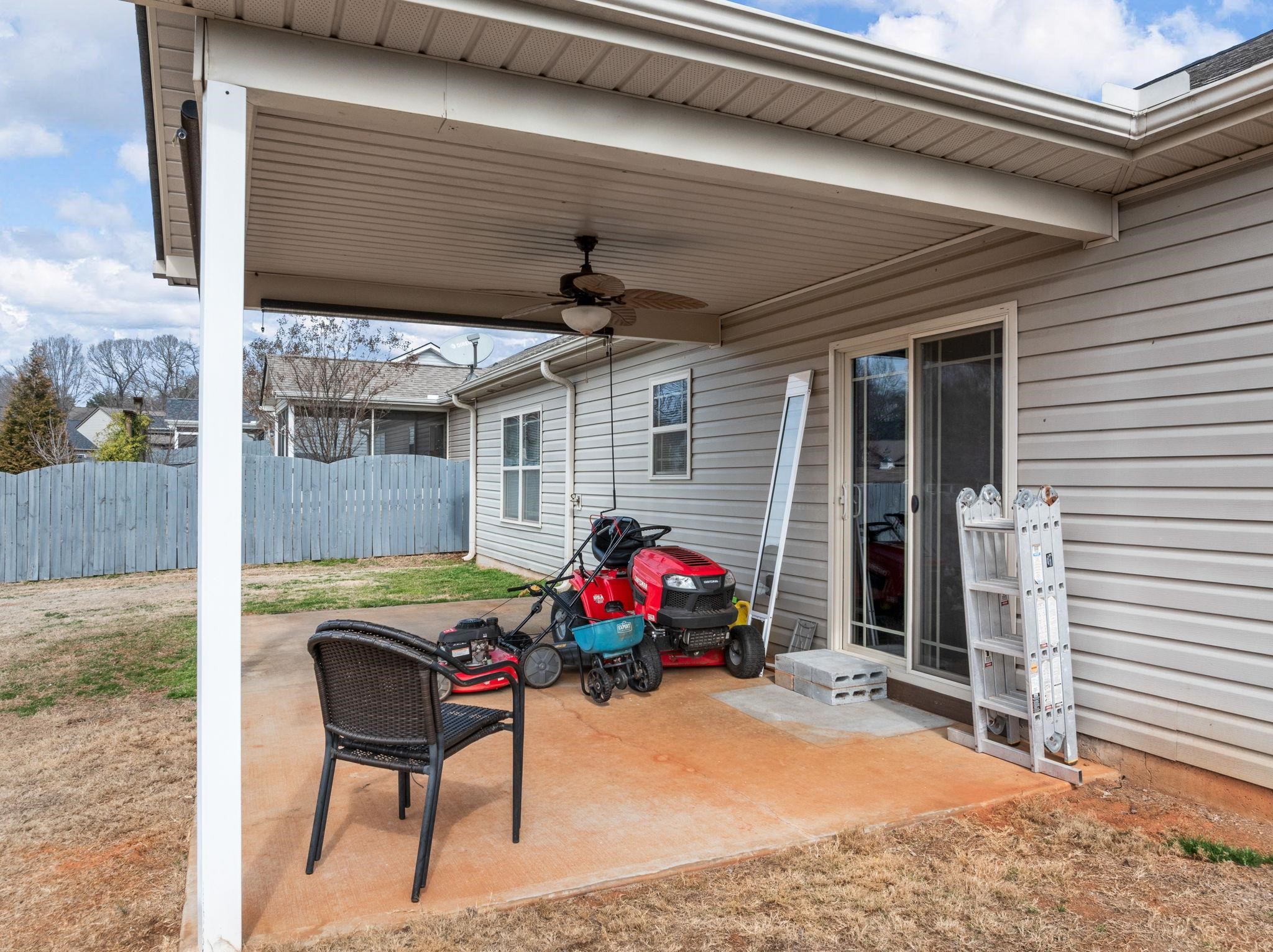 313 Highland Springs Loop