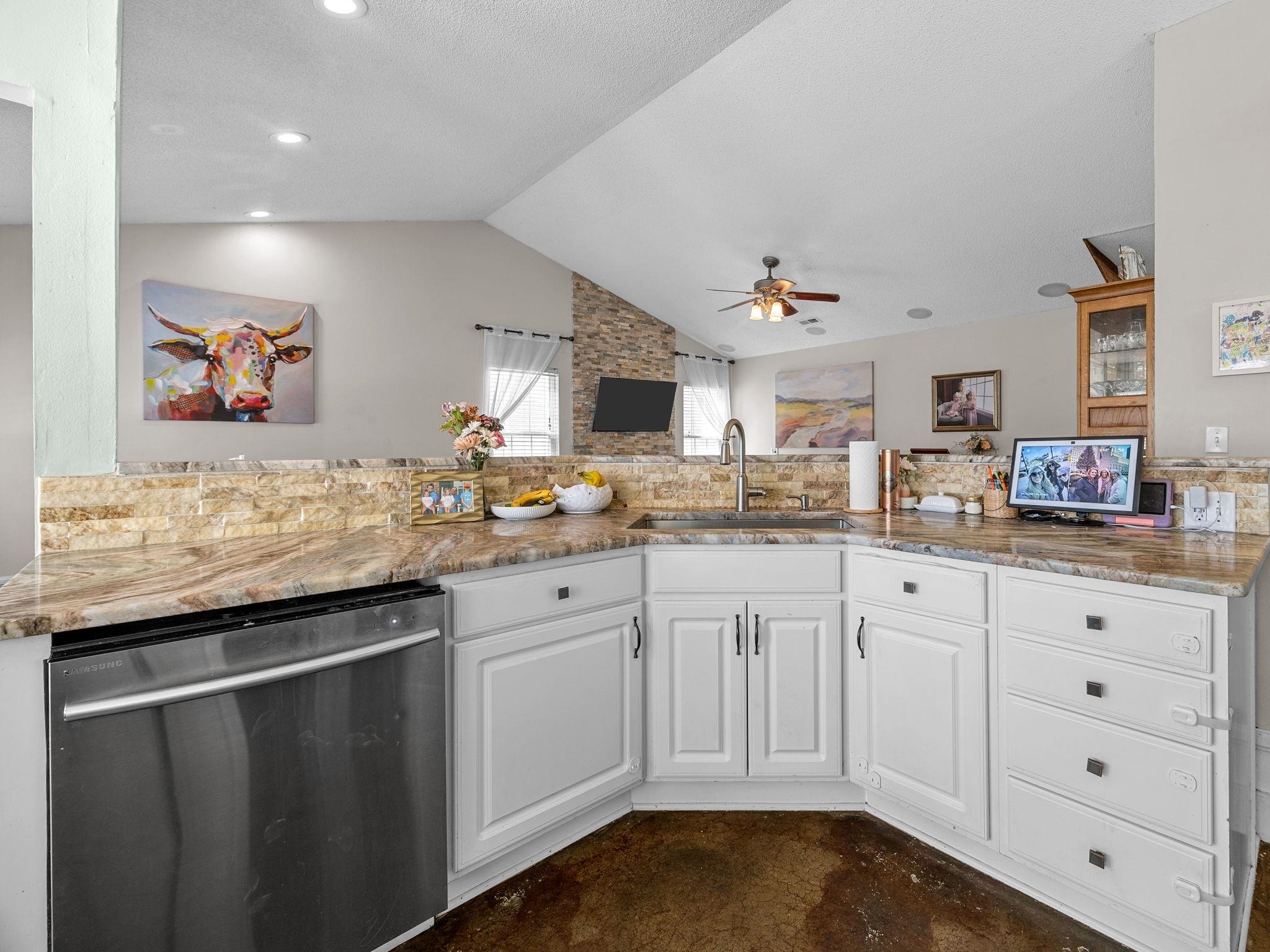 426 Flamingo Way