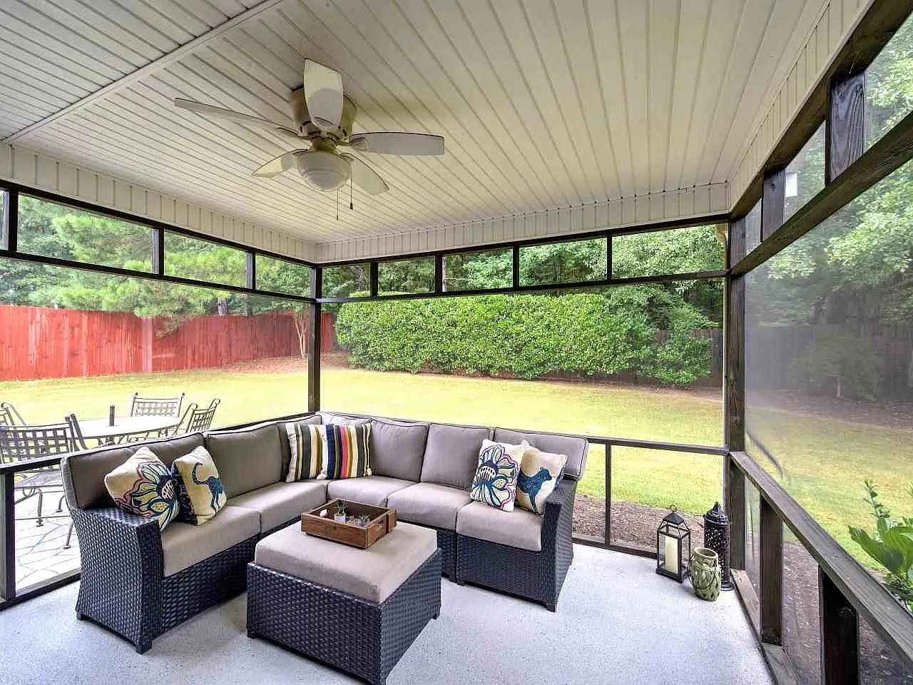 329 N Sweetwater Hills