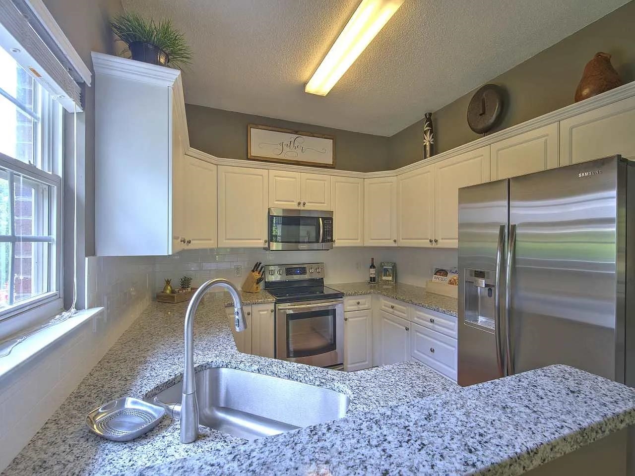 329 N Sweetwater Hills