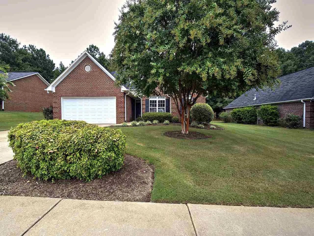 329 N Sweetwater Hills