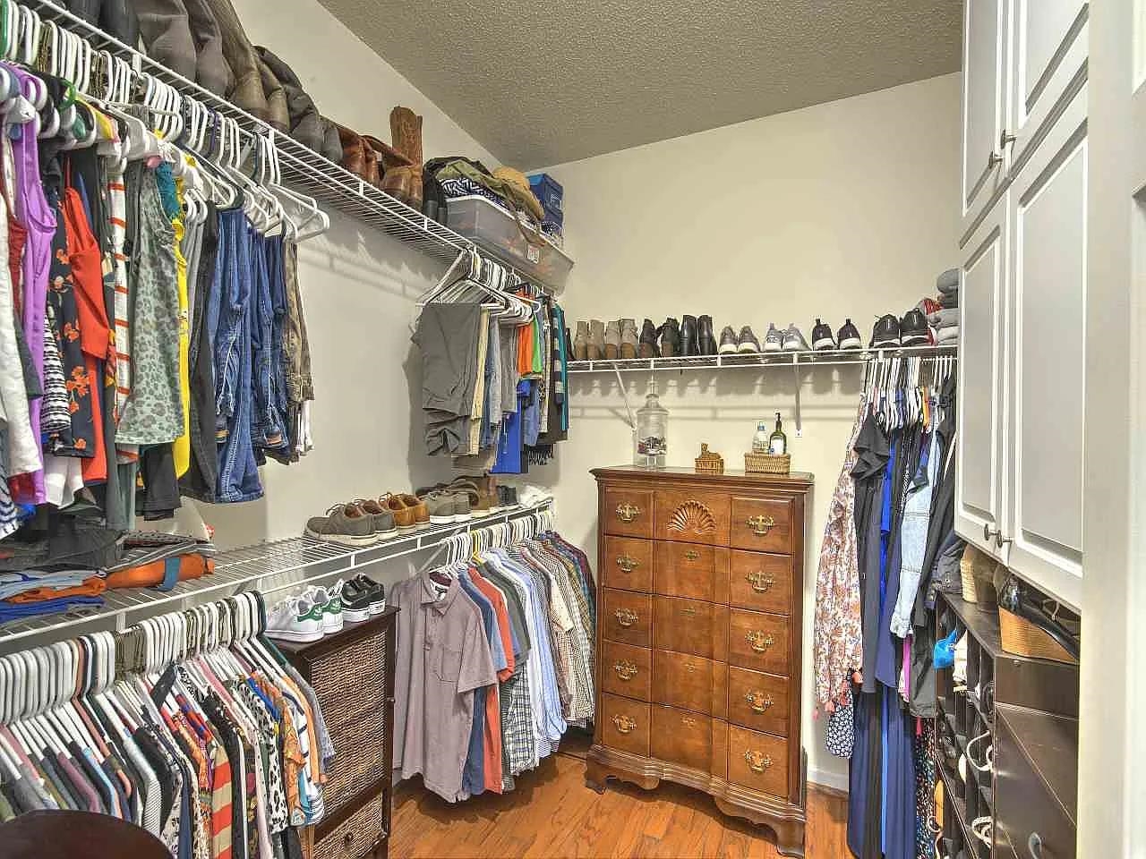 329 N Sweetwater Hills