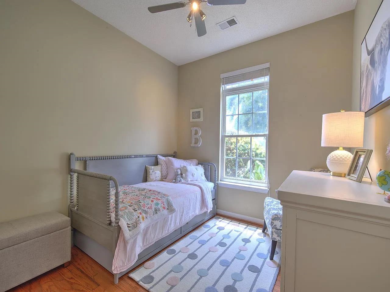 329 N Sweetwater Hills