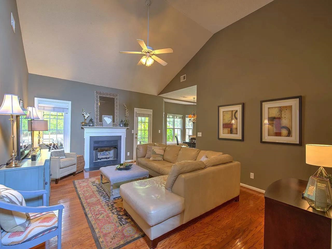329 N Sweetwater Hills