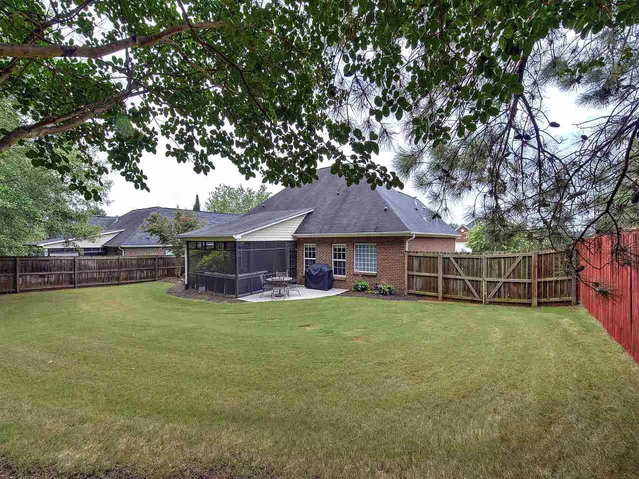 329 N Sweetwater Hills