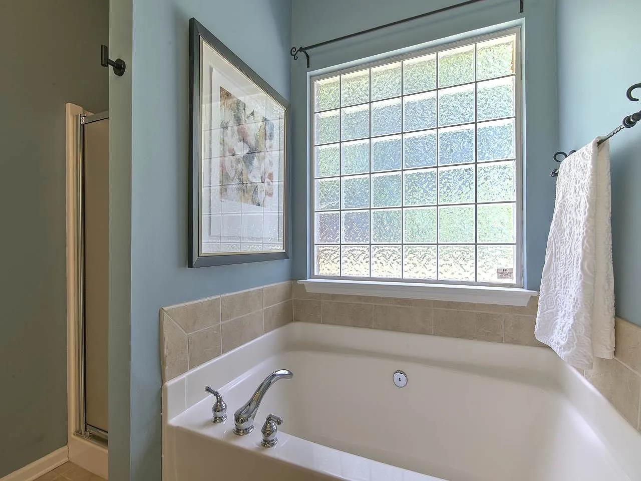 329 N Sweetwater Hills