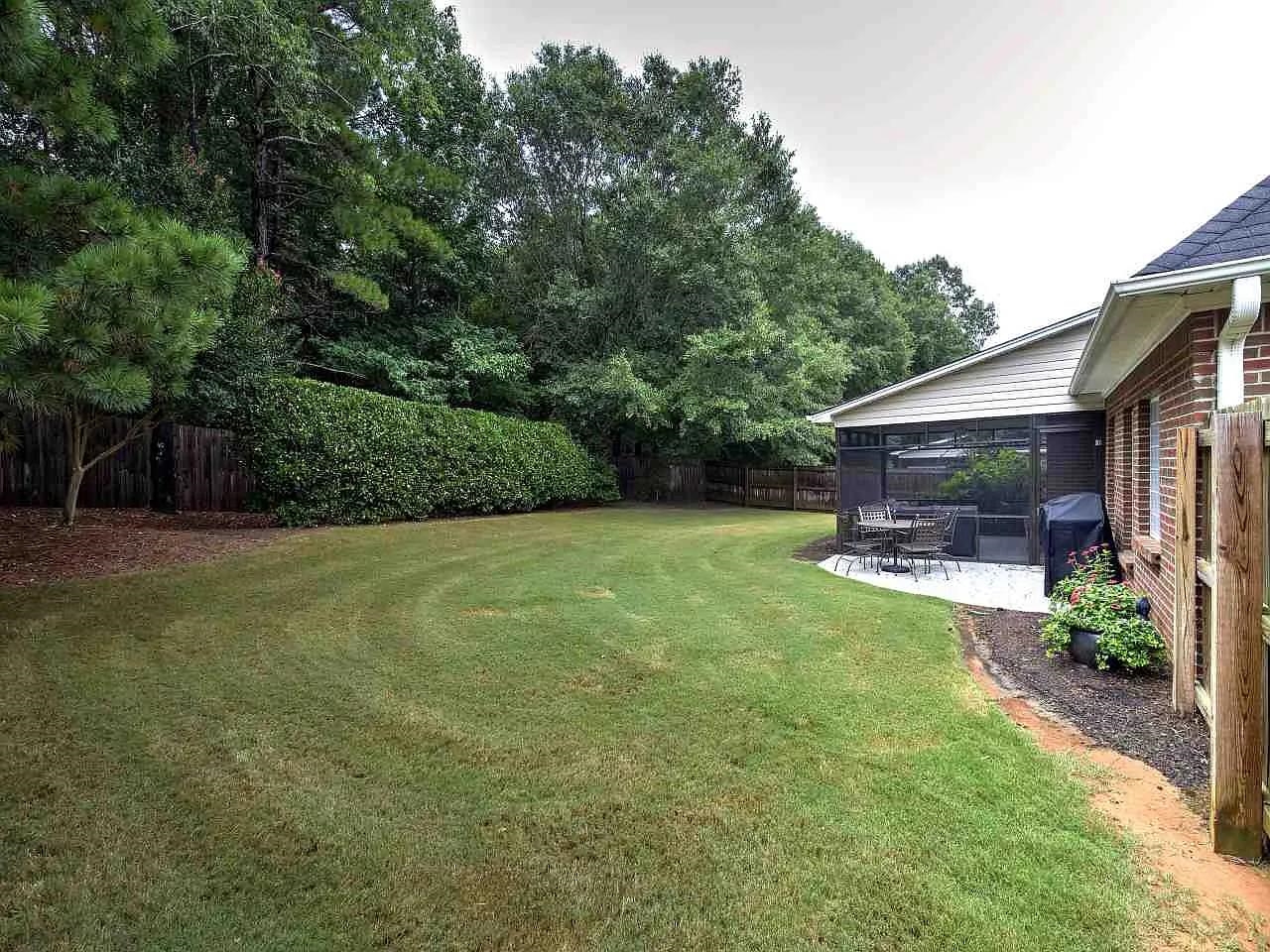 329 N Sweetwater Hills