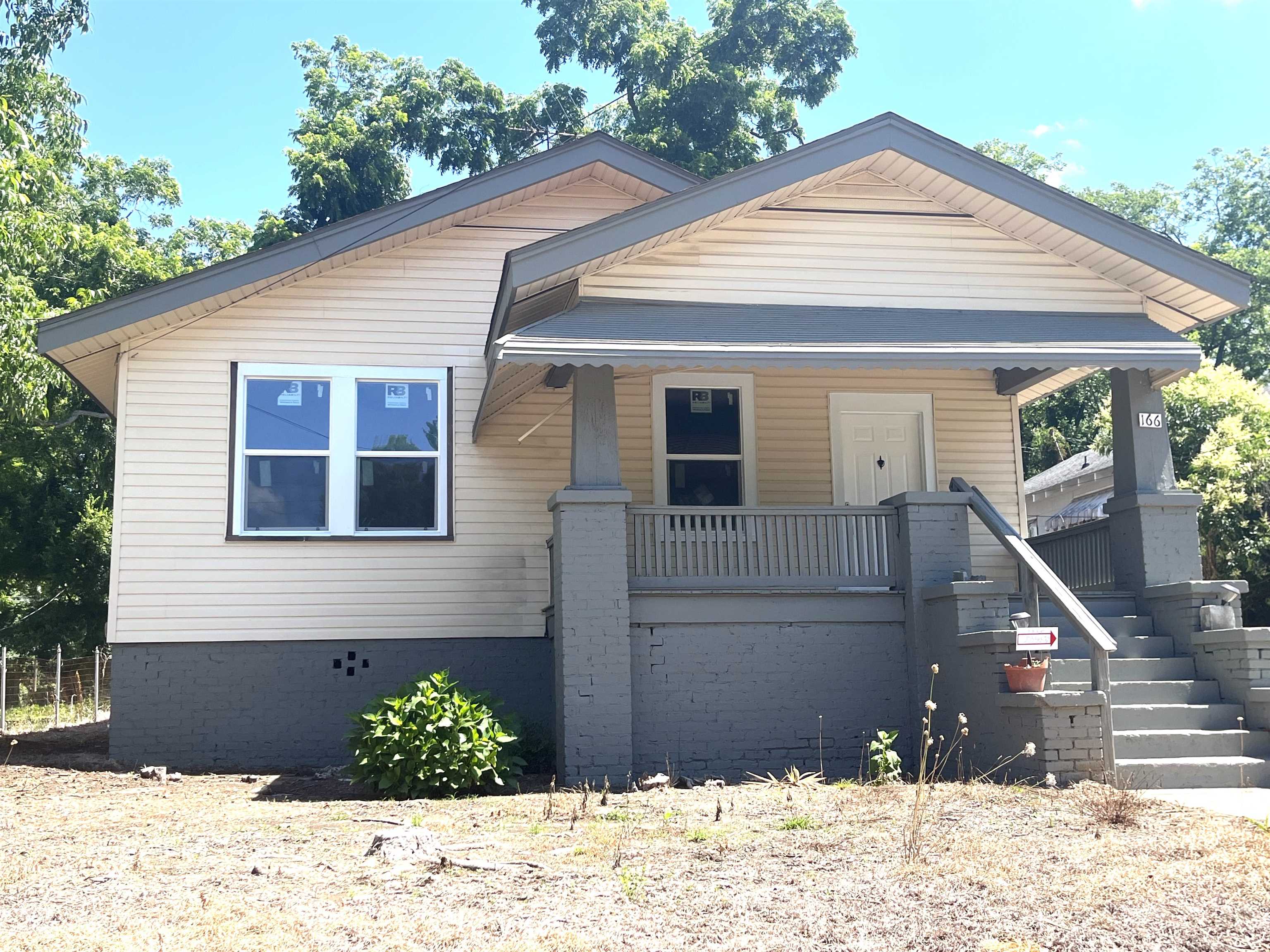 166 Edwards Avenue