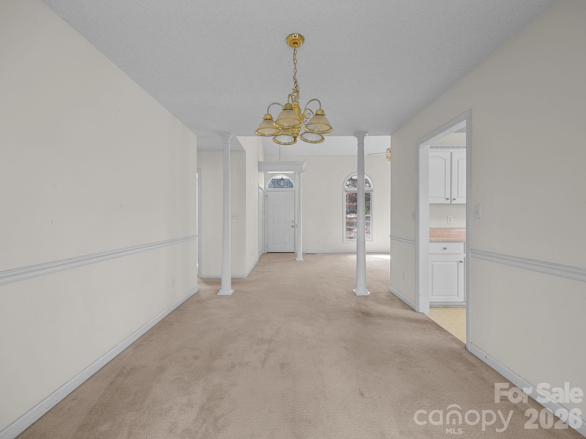 383 Woody Circle