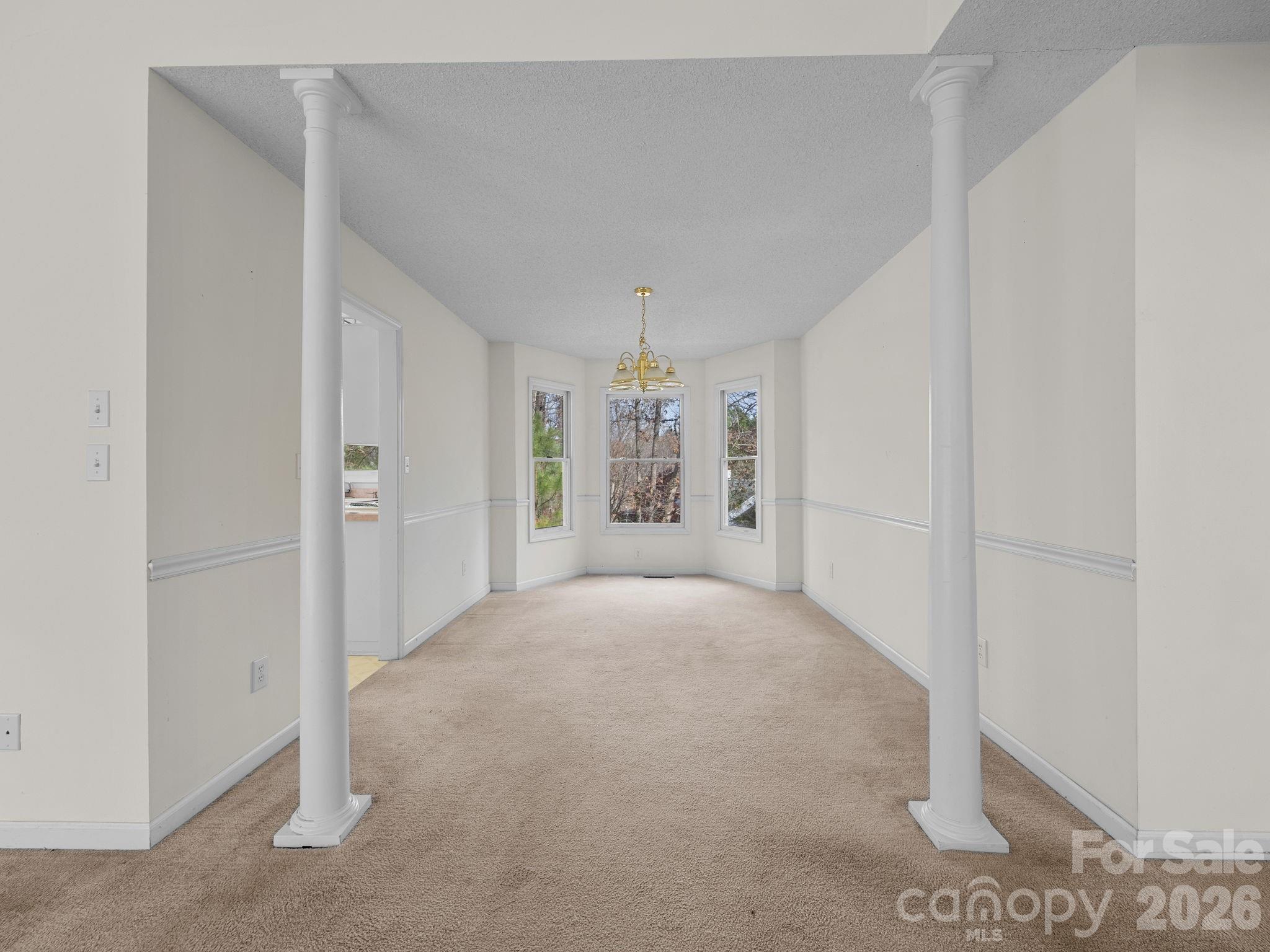 383 Woody Circle
