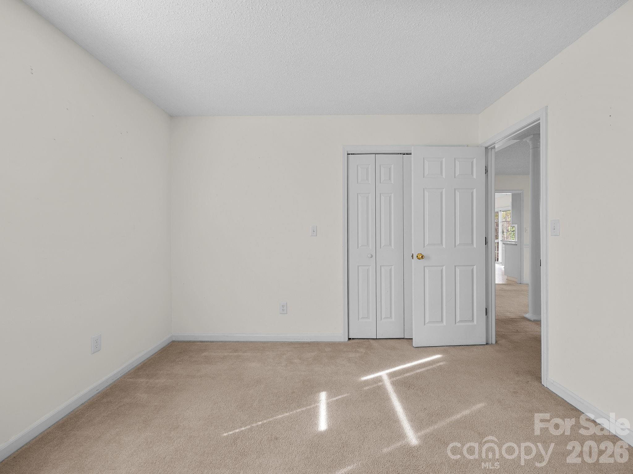 383 Woody Circle