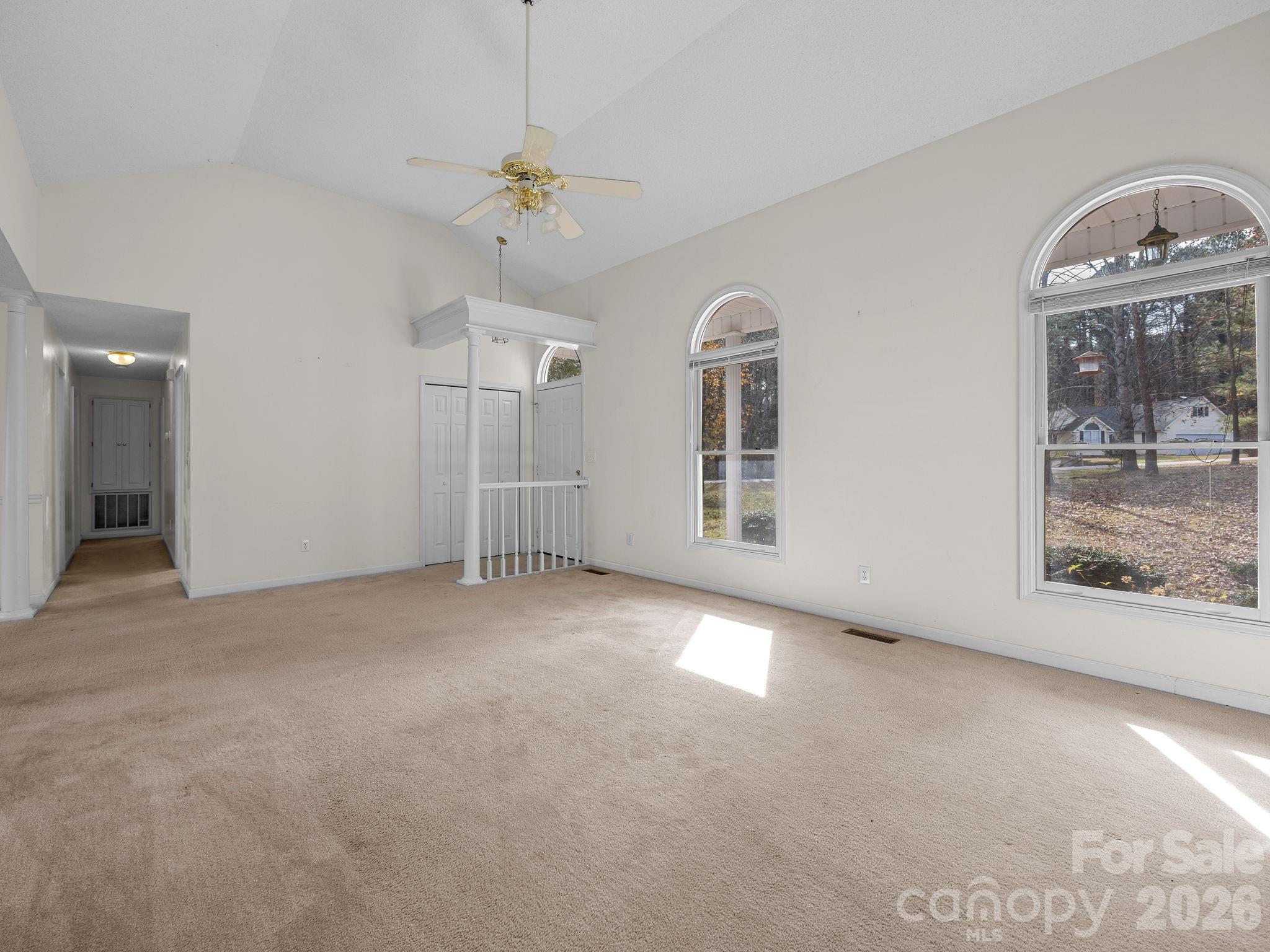 383 Woody Circle