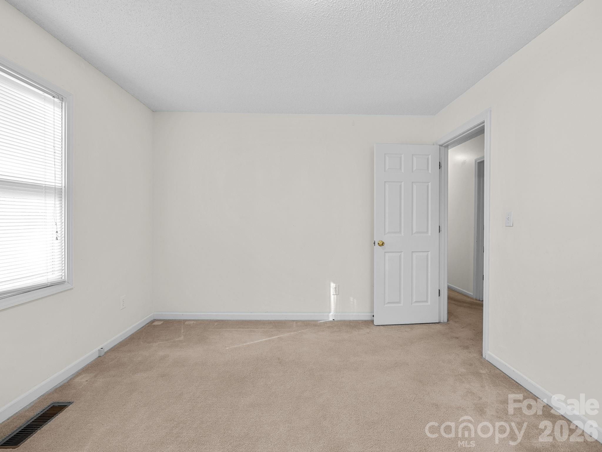 383 Woody Circle