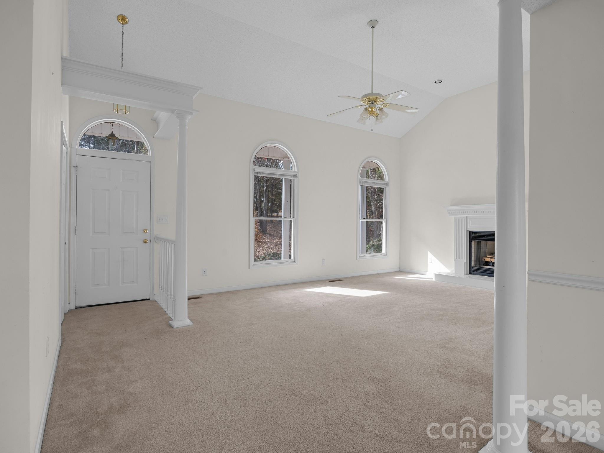 383 Woody Circle