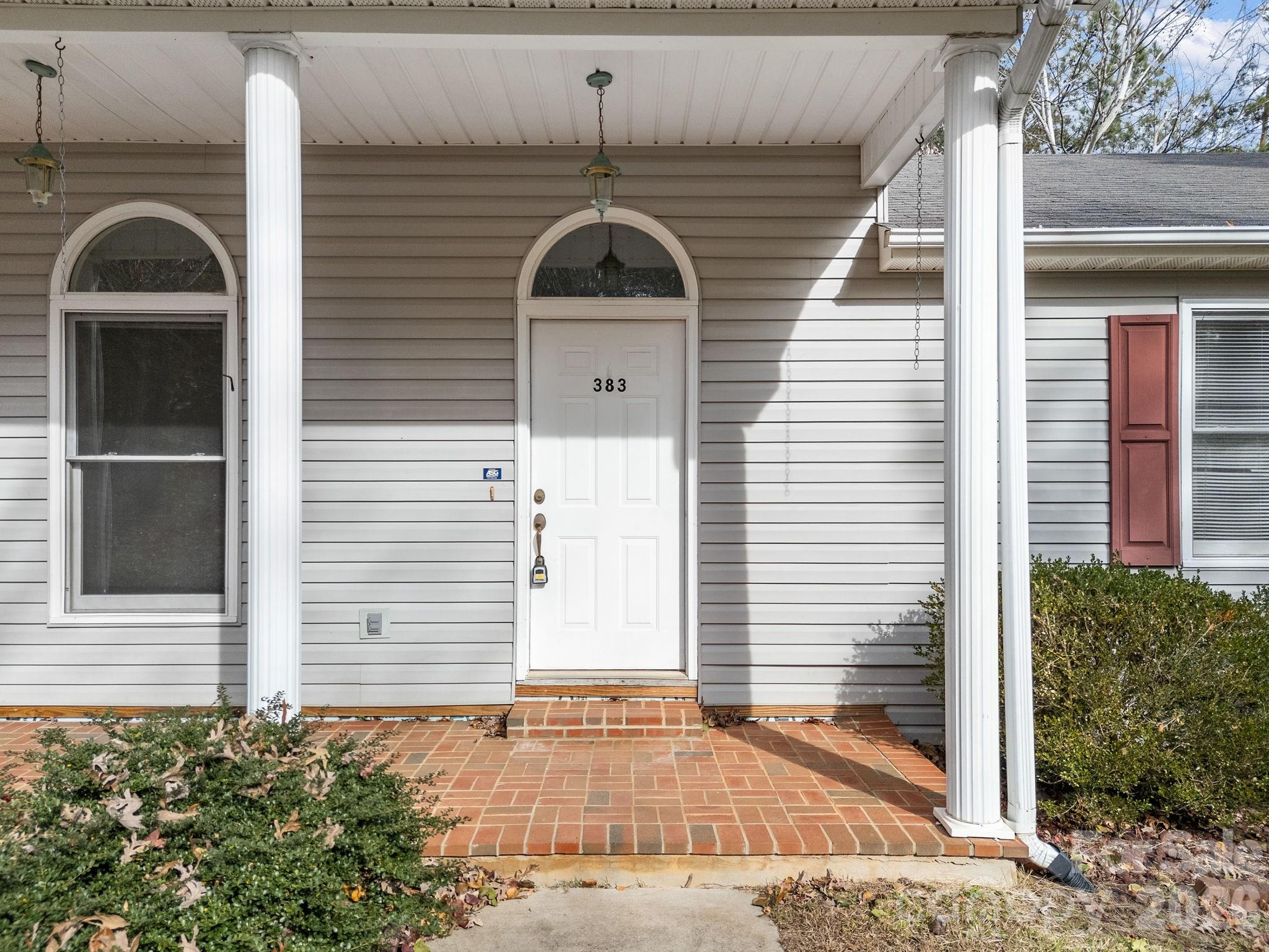 383 Woody Circle