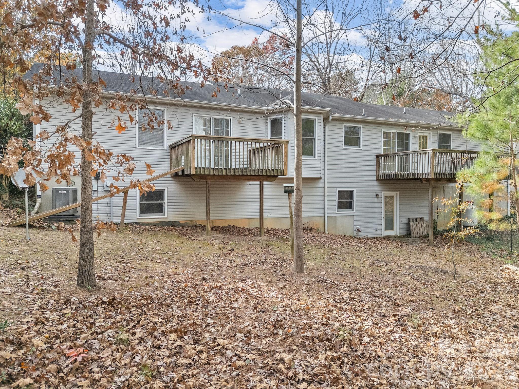 383 Woody Circle