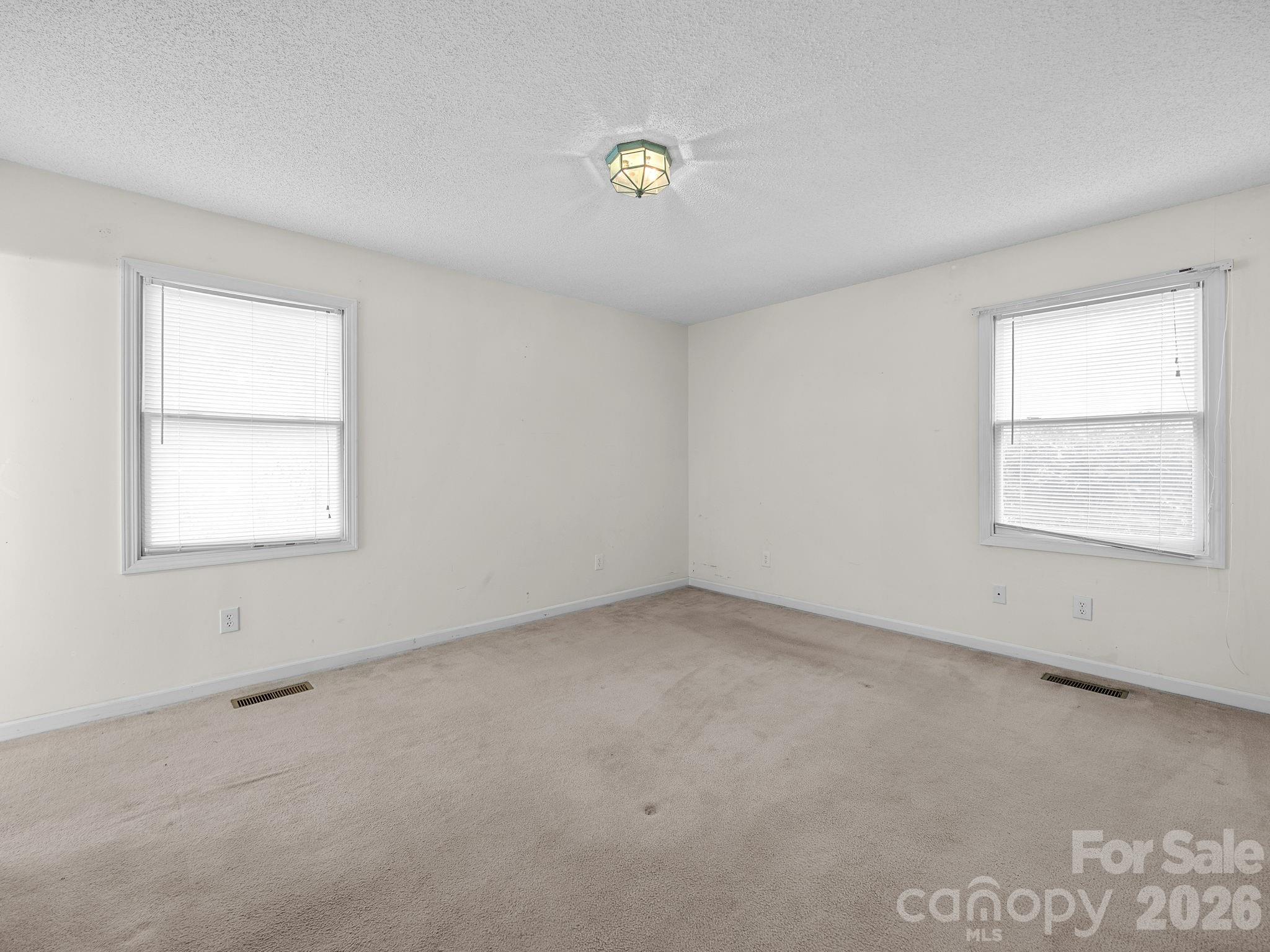 383 Woody Circle