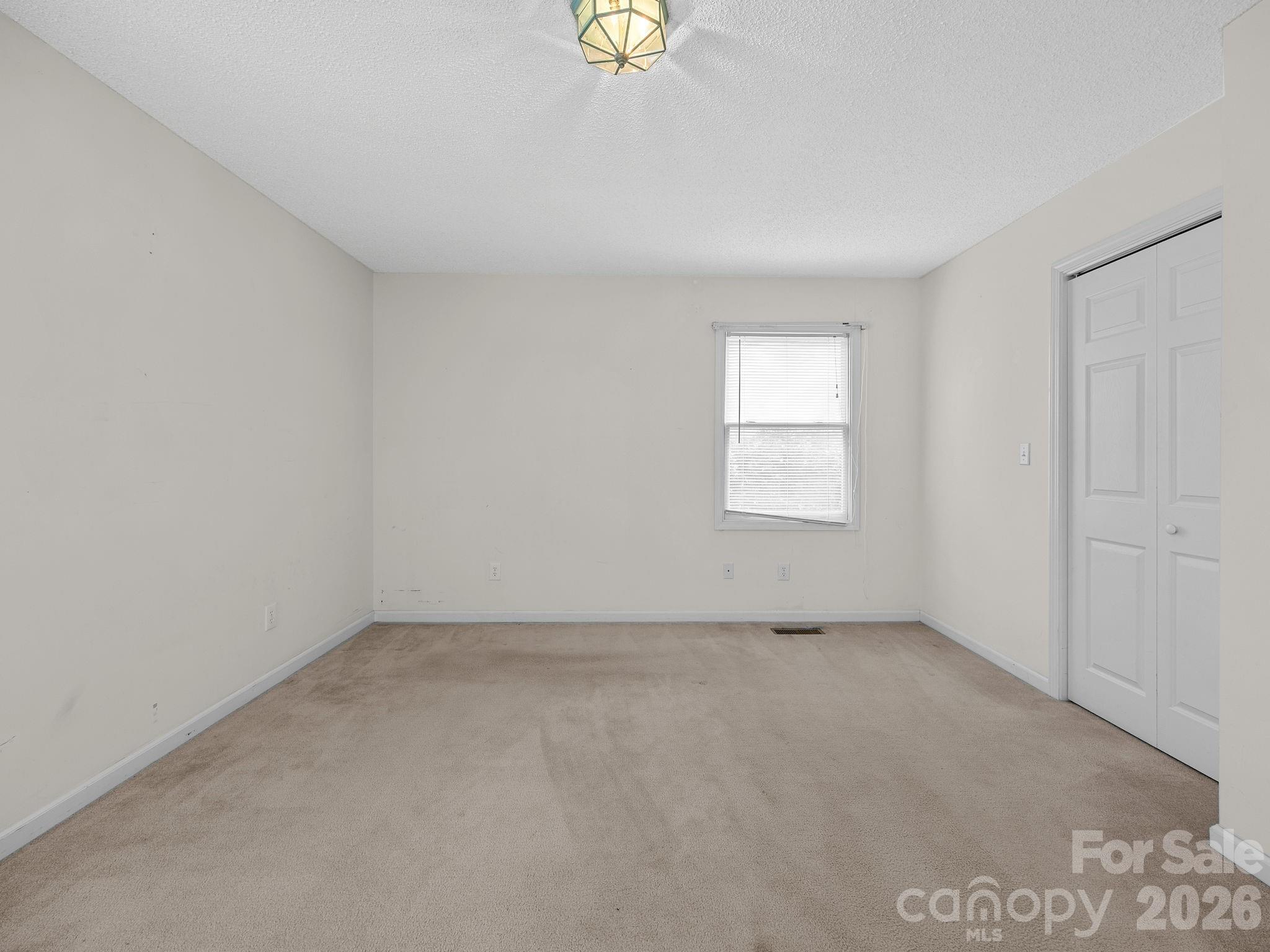 383 Woody Circle