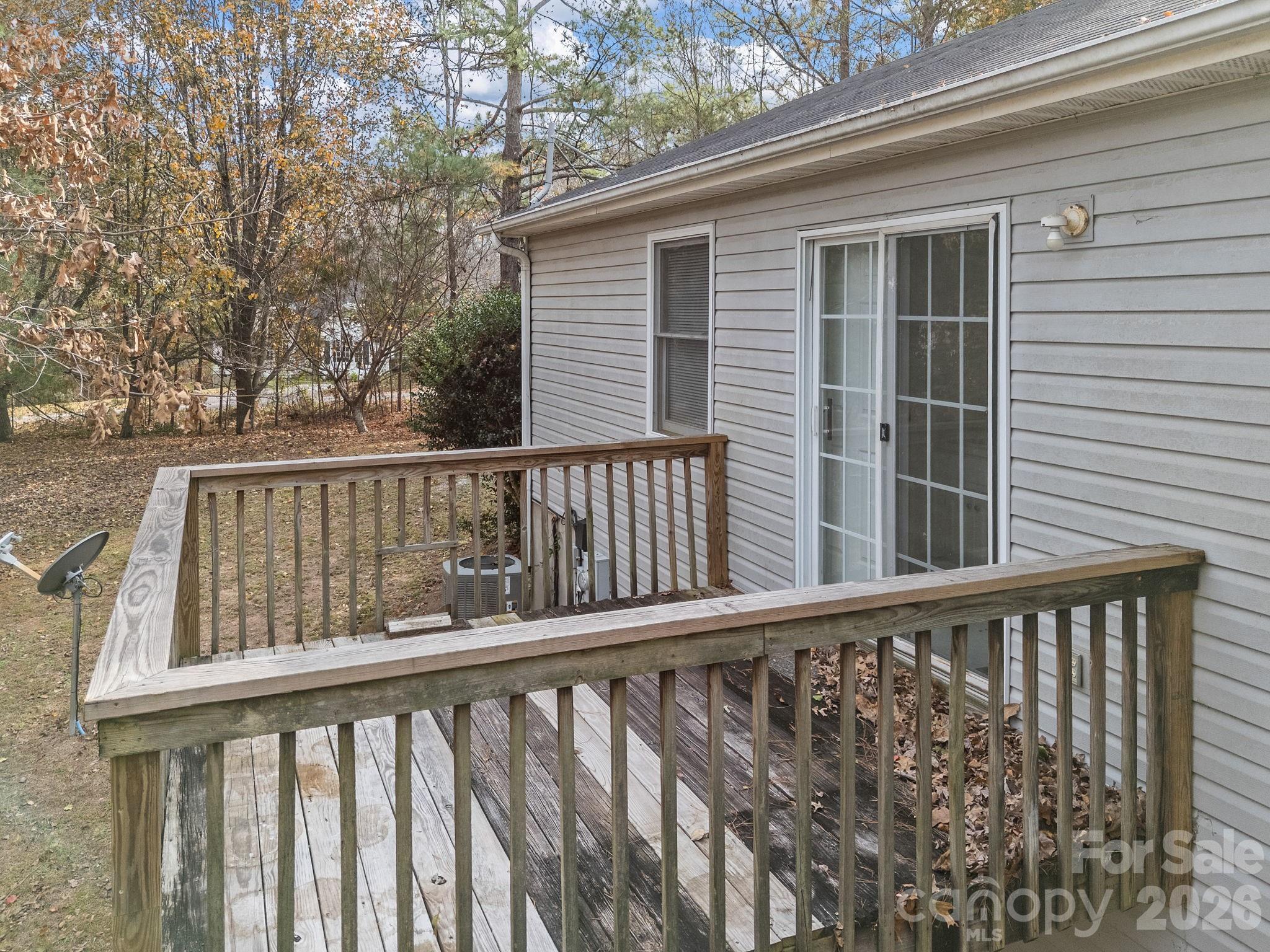 383 Woody Circle