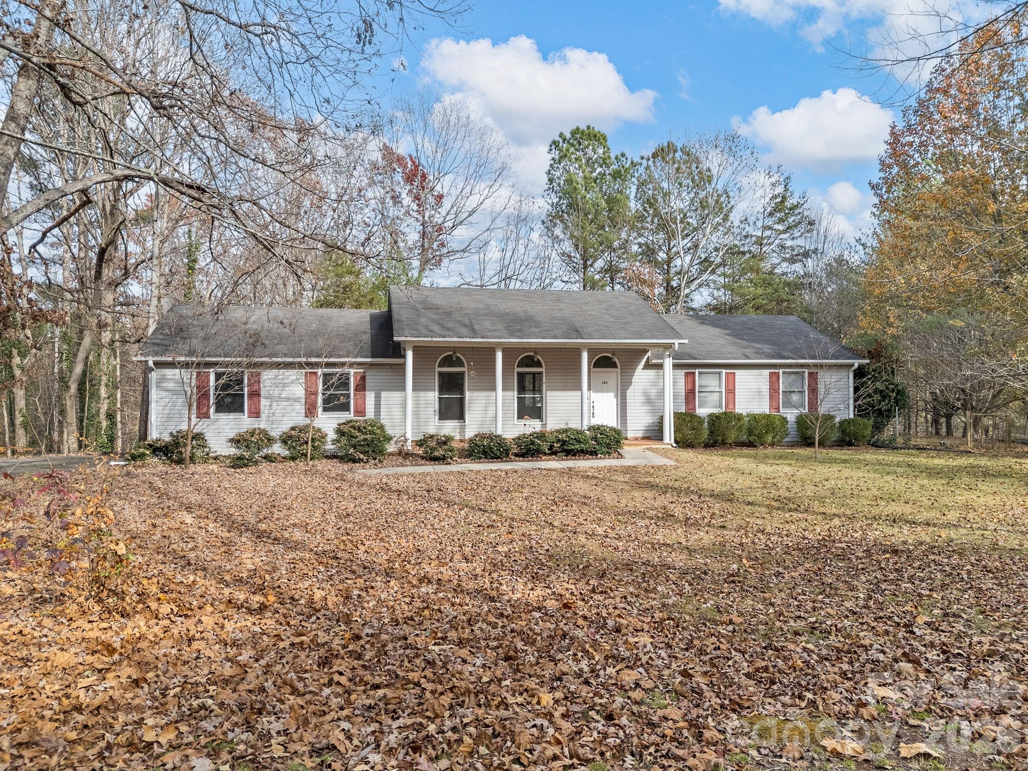 383 Woody Circle