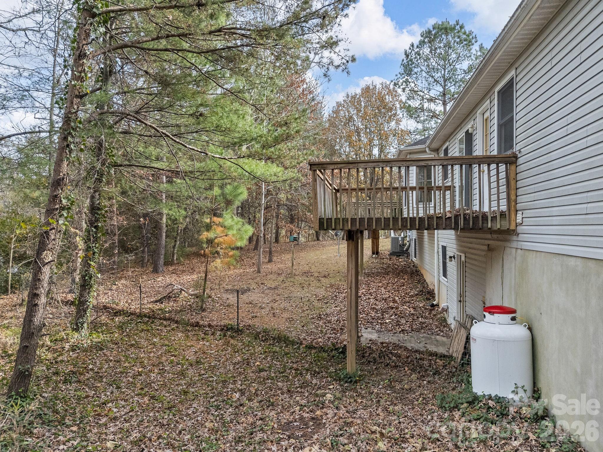383 Woody Circle