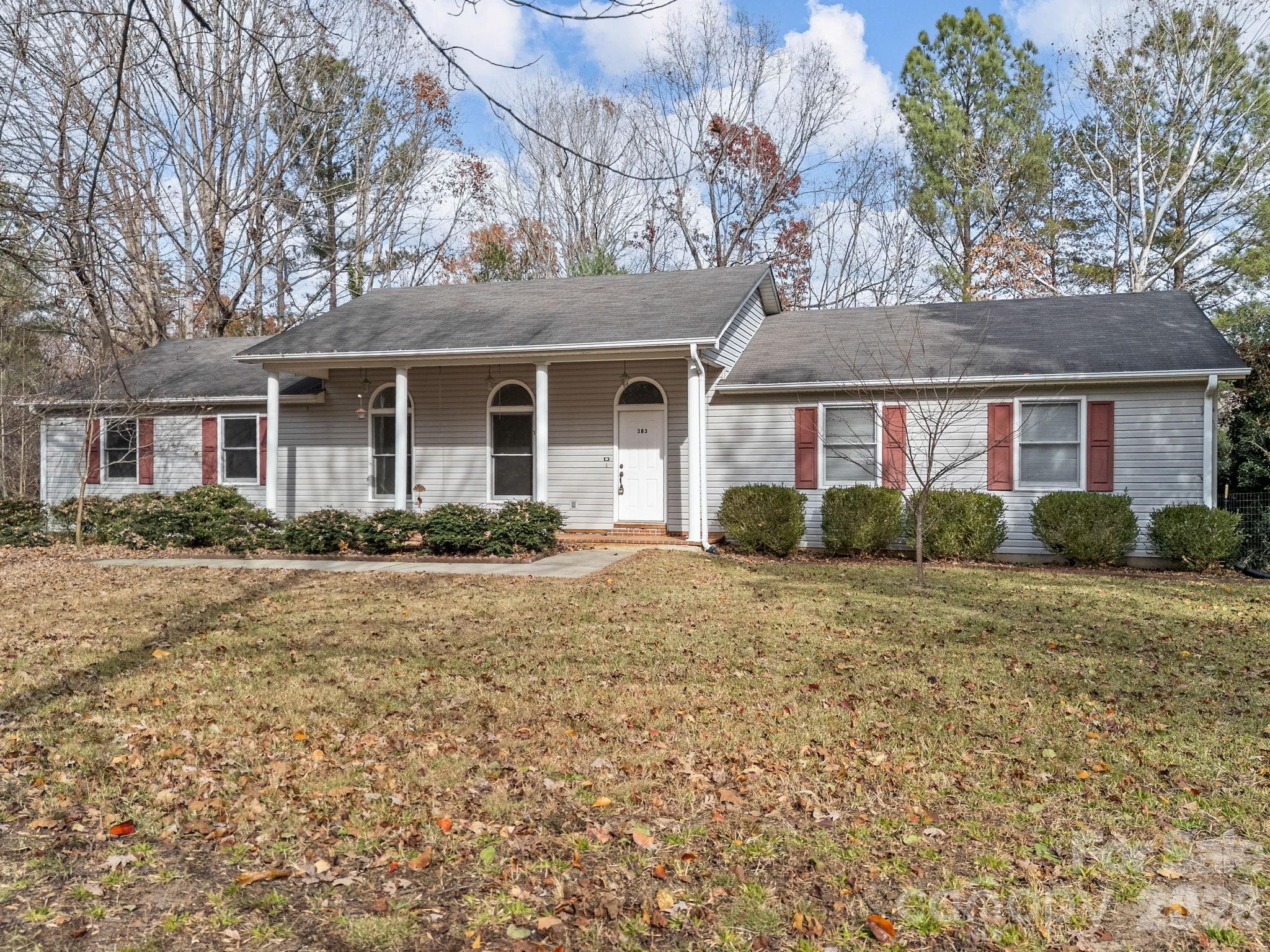 383 Woody Circle