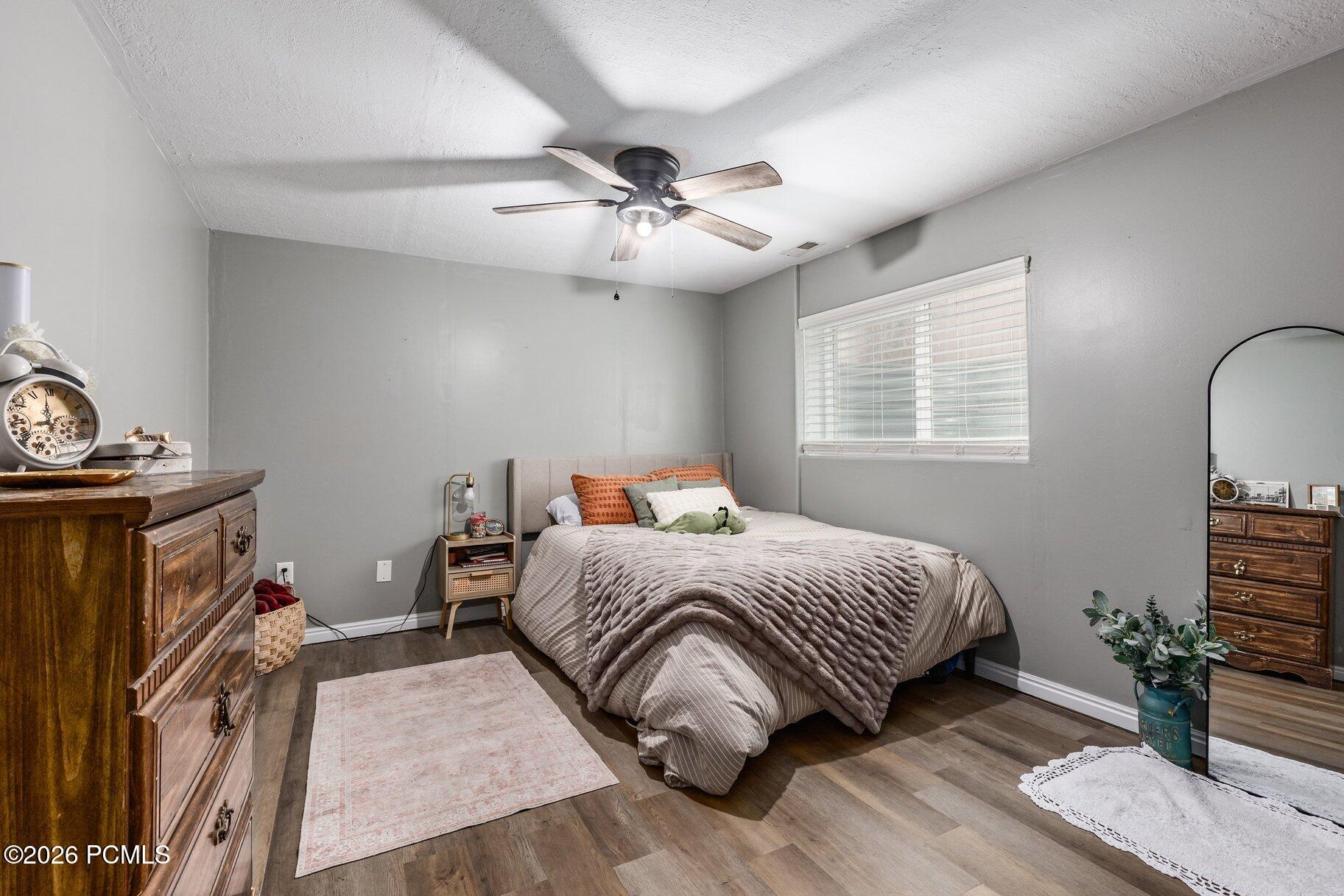 857 W 200 South