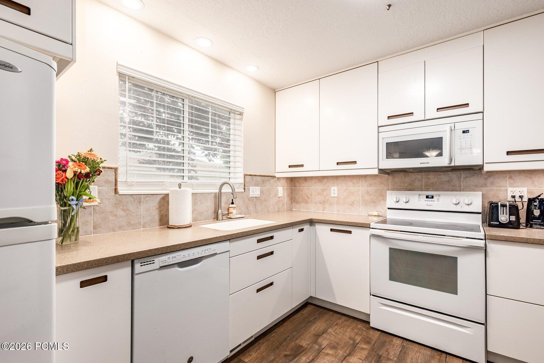 857 W 200 South