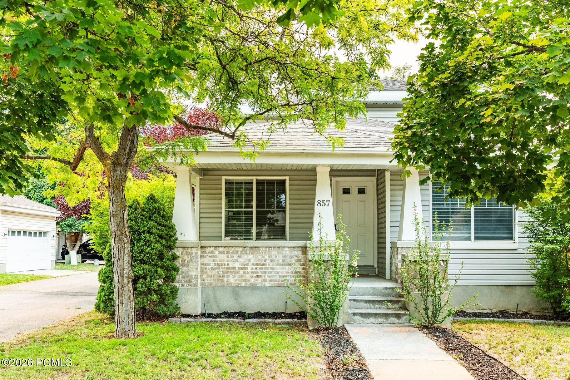 857 W 200 South
