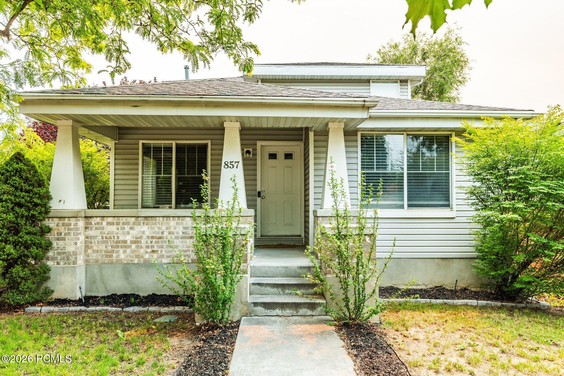 857 W 200 South