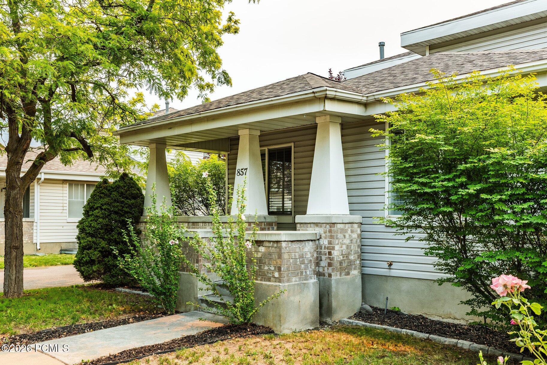 857 W 200 South