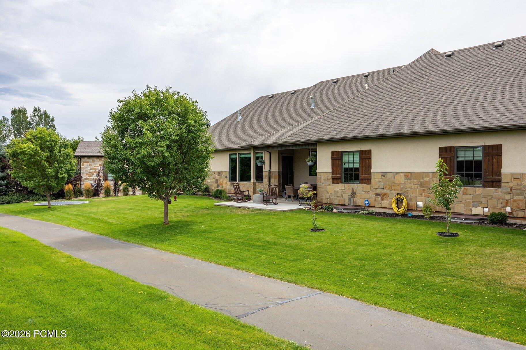 900 S Price Farm Court
