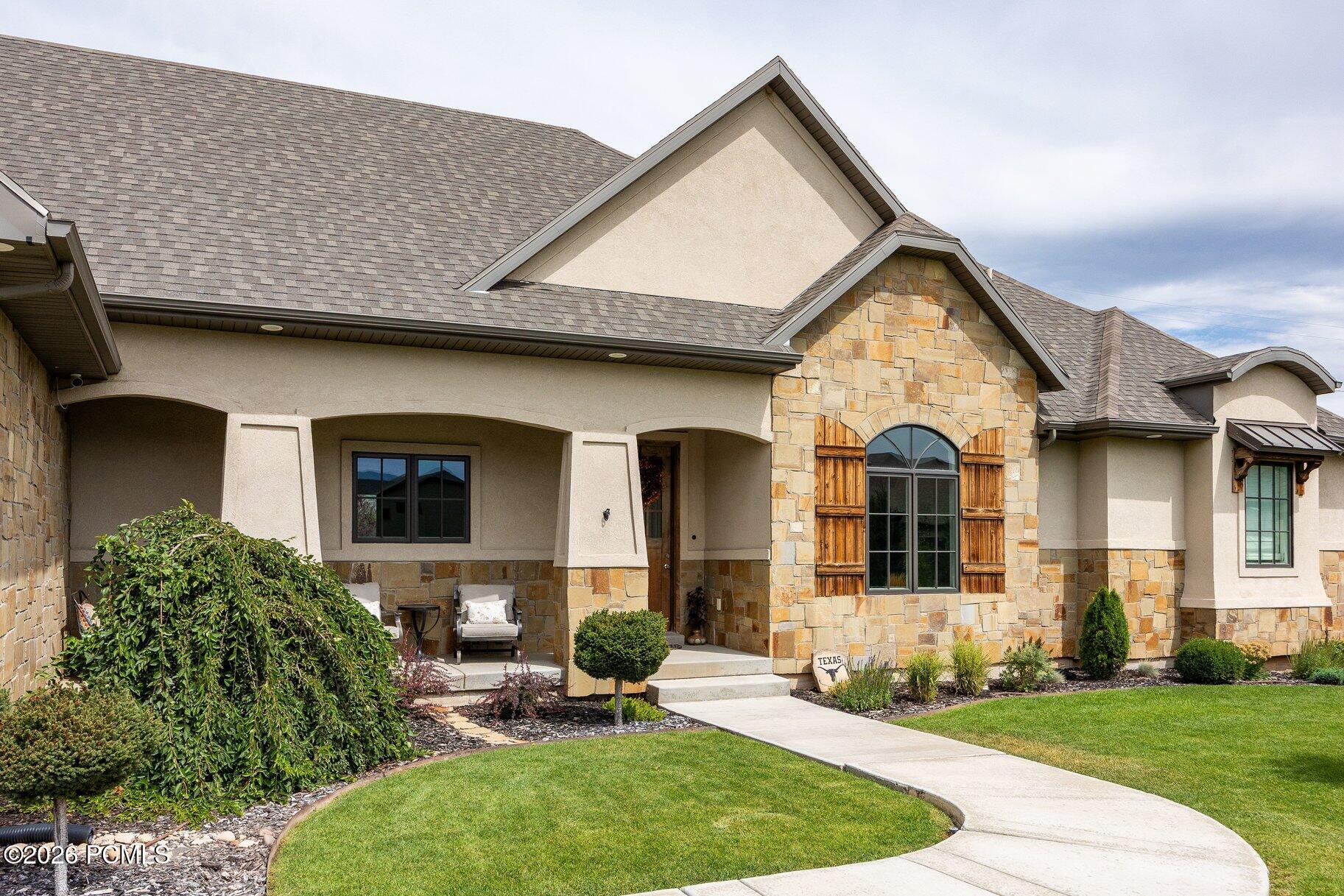 900 S Price Farm Court