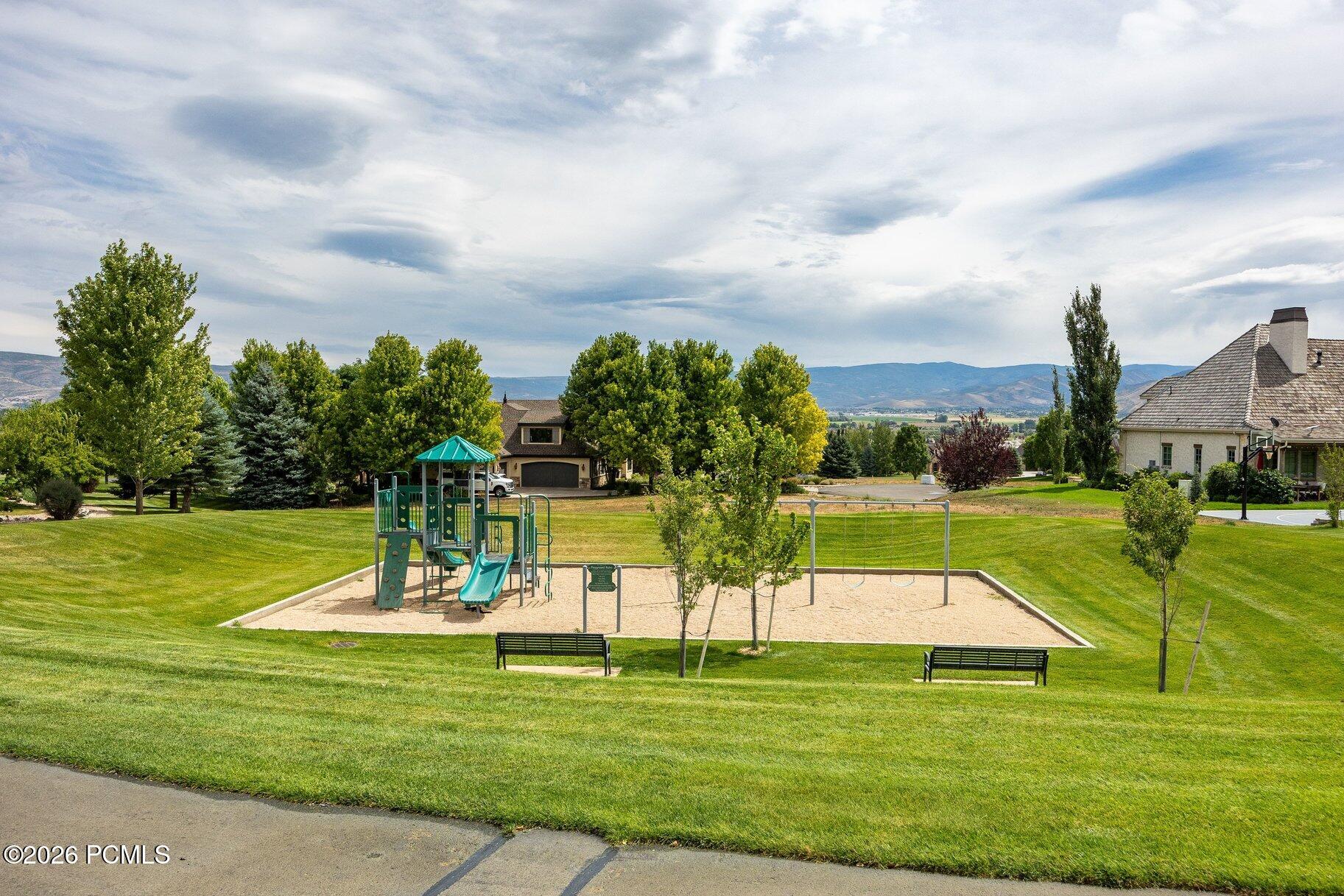 900 S Price Farm Court