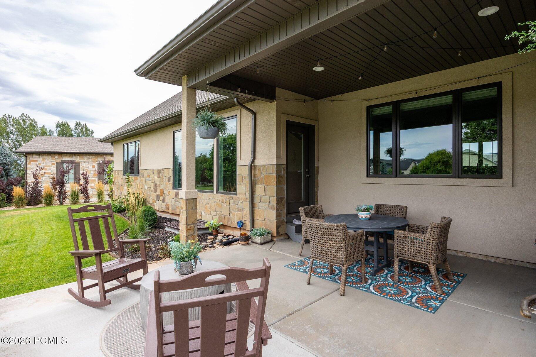 900 S Price Farm Court