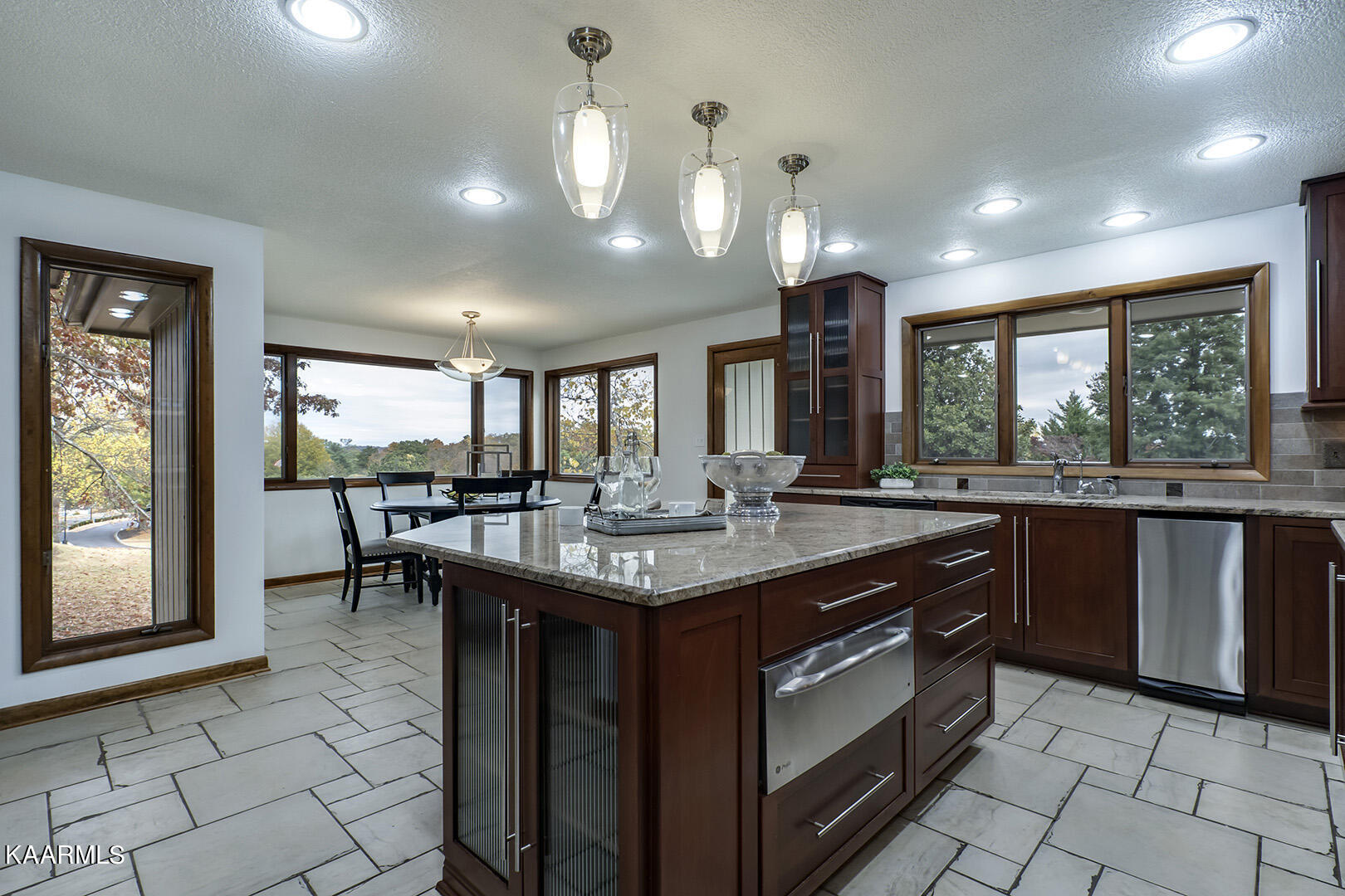 12206 Oakland Hills Point