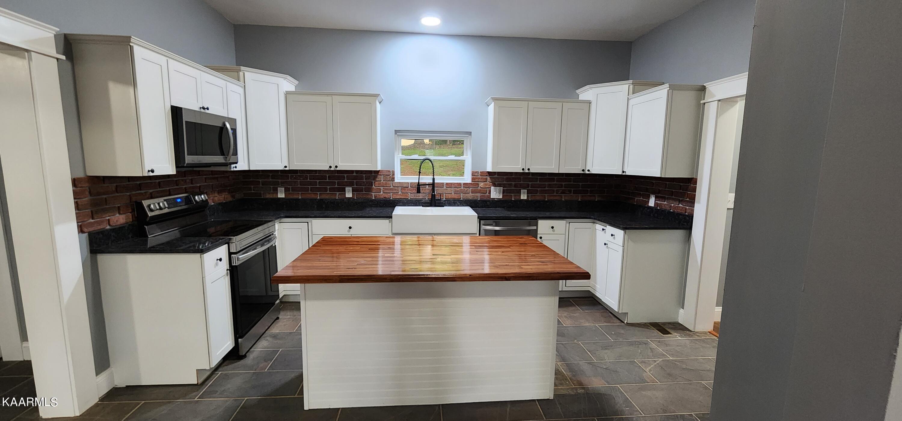 173 Hamil Rd