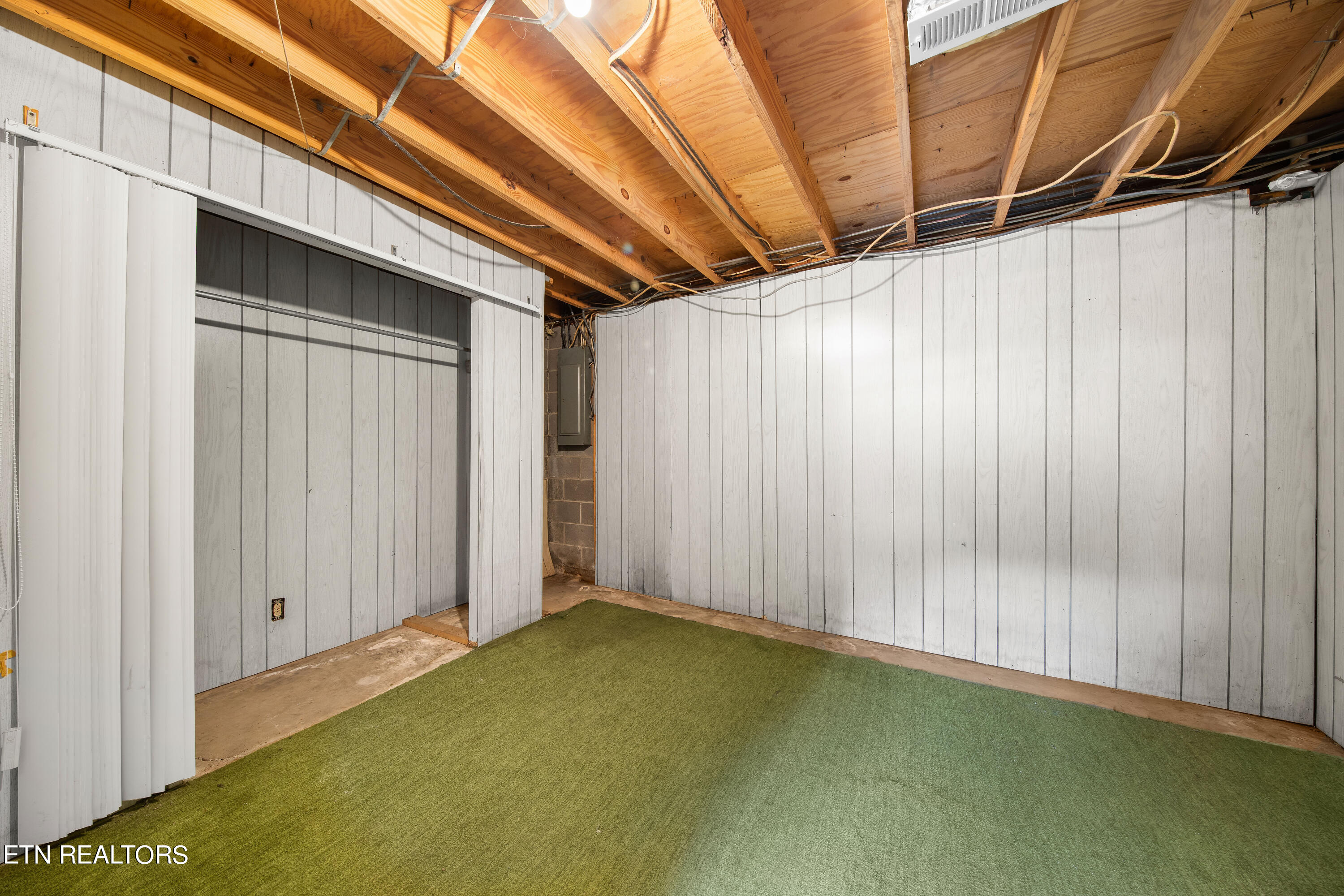 175 Henderson Lane