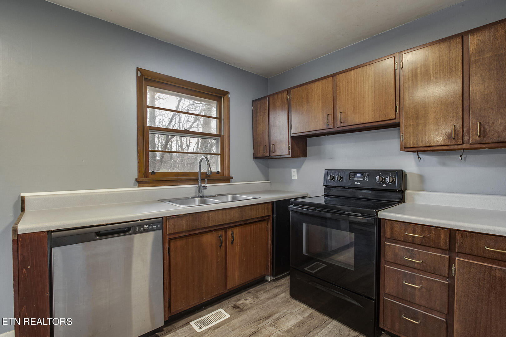 2000 Nandina Drive