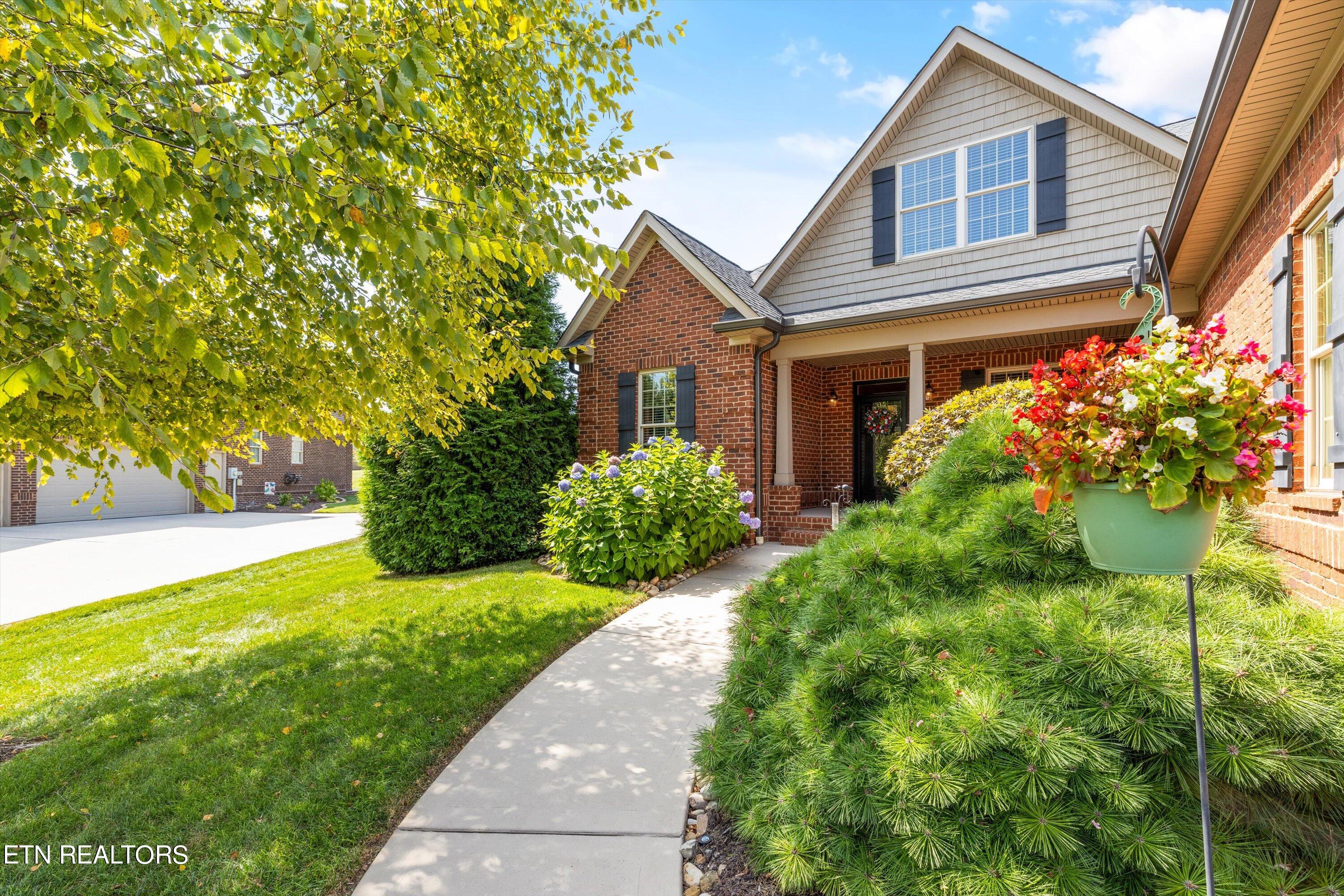 603 Flagstone Blvd