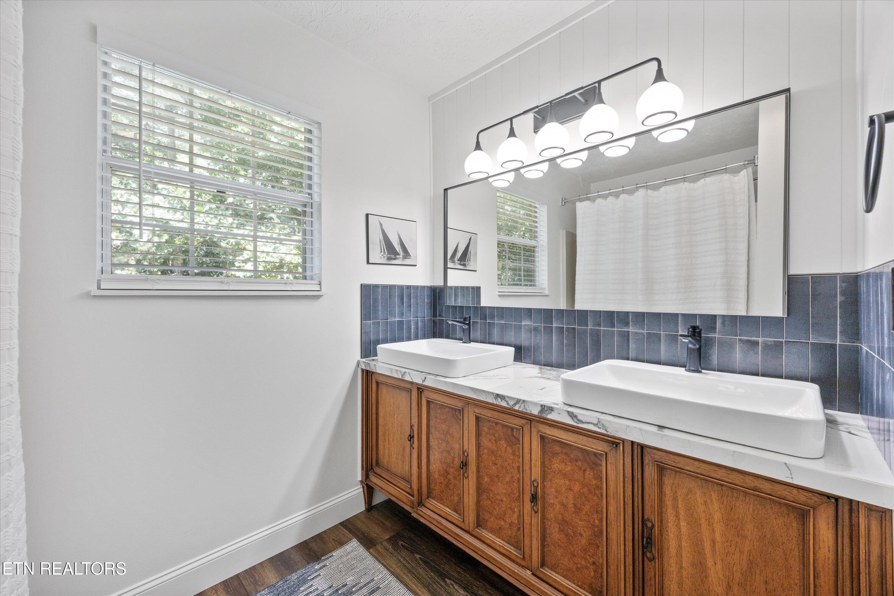 525 Banbury Rd