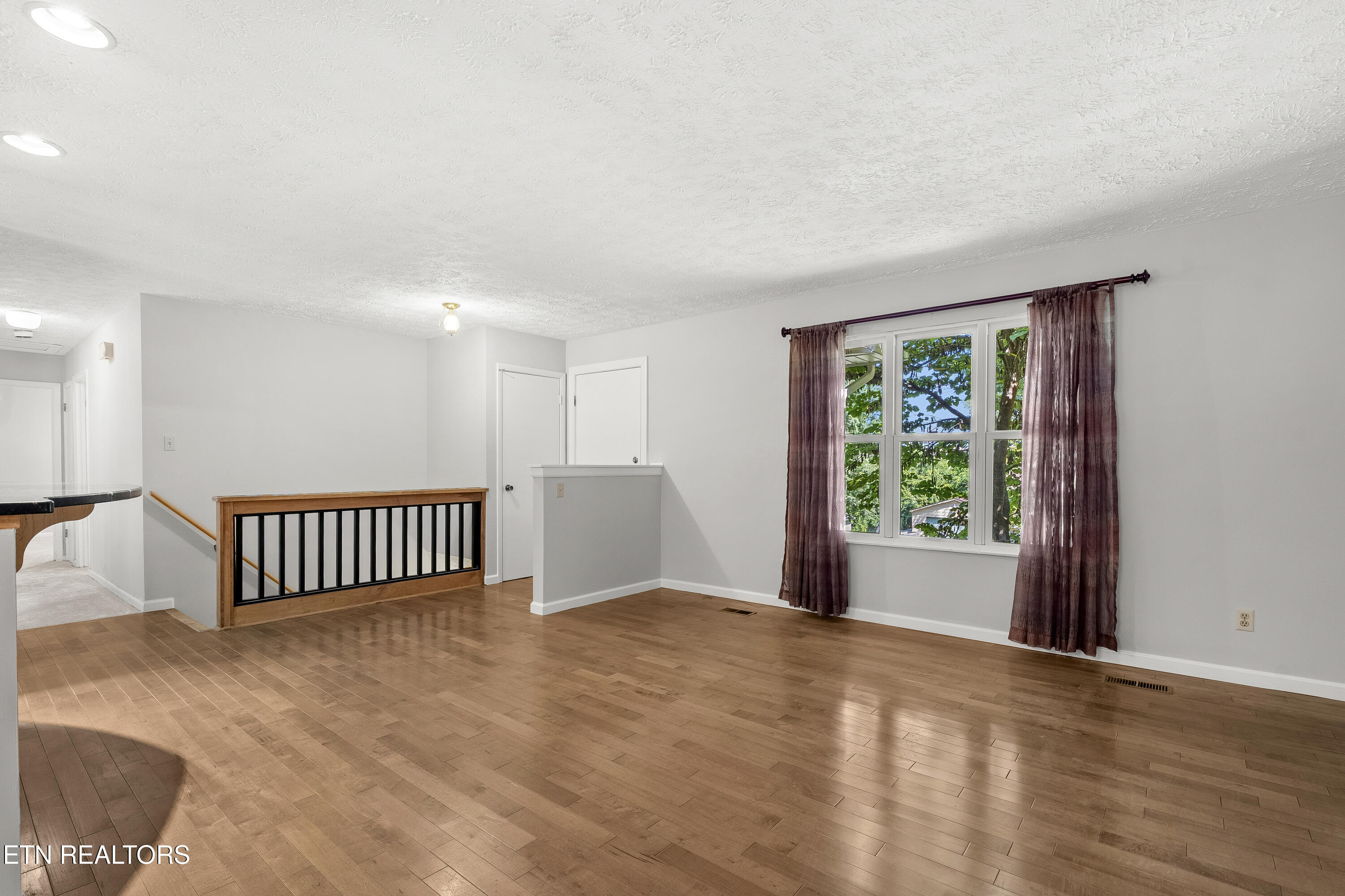 337 Oran Rd