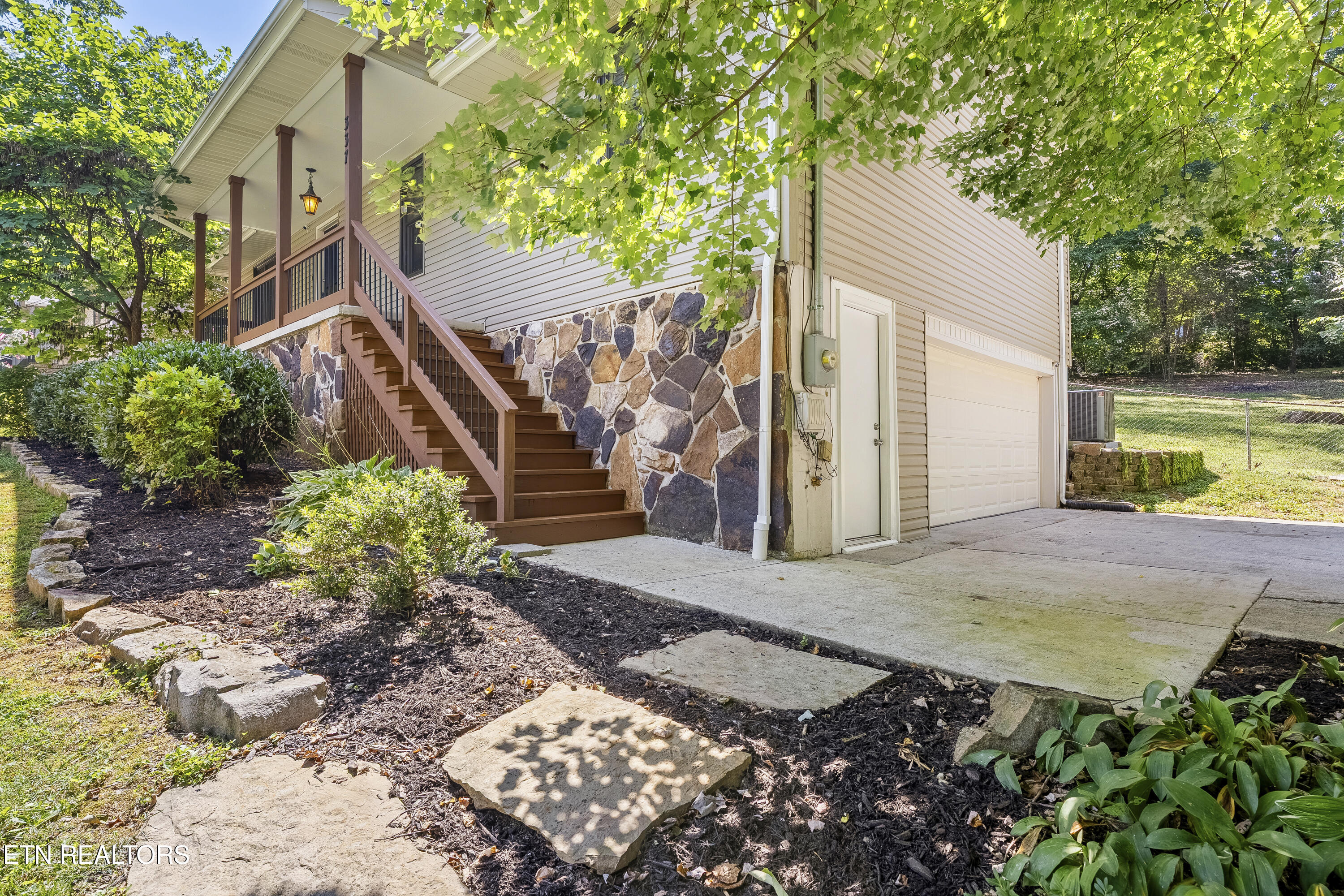 337 Oran Rd