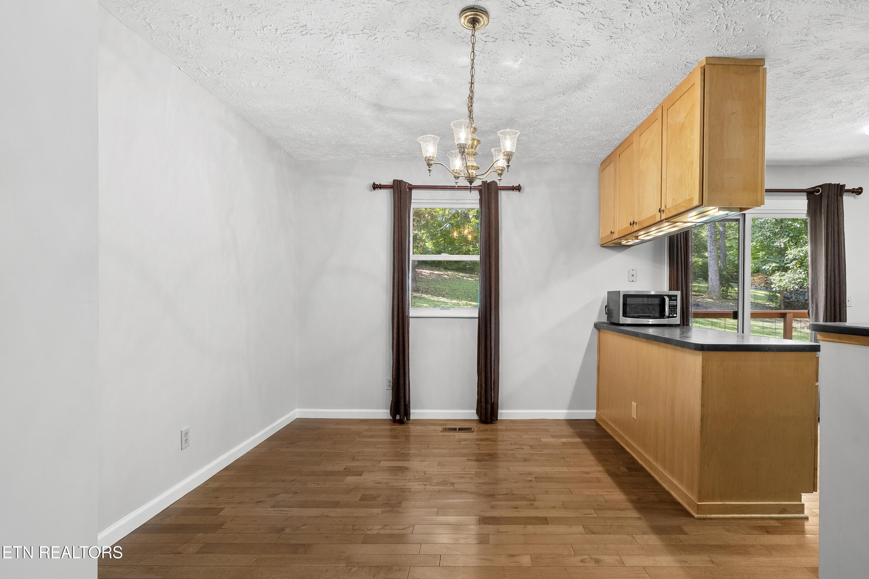 337 Oran Rd
