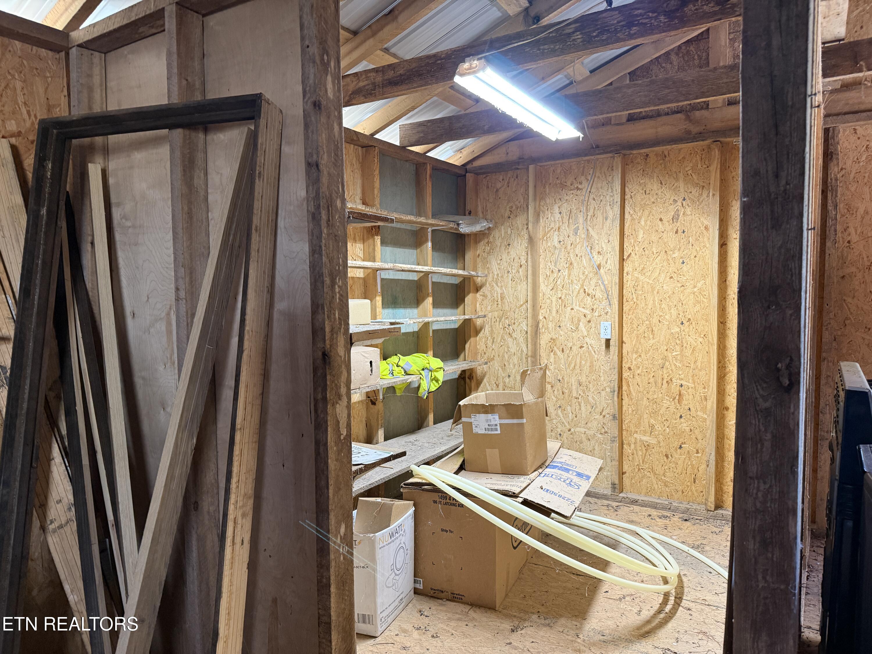 673 Reagan Valley Rd