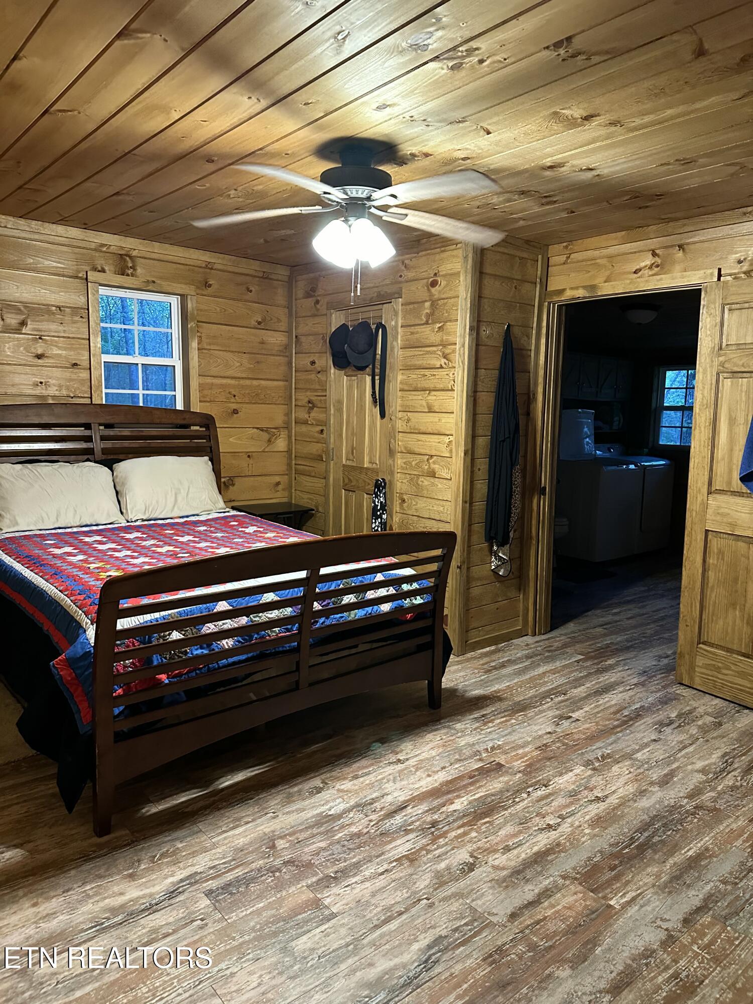 673 Reagan Valley Rd