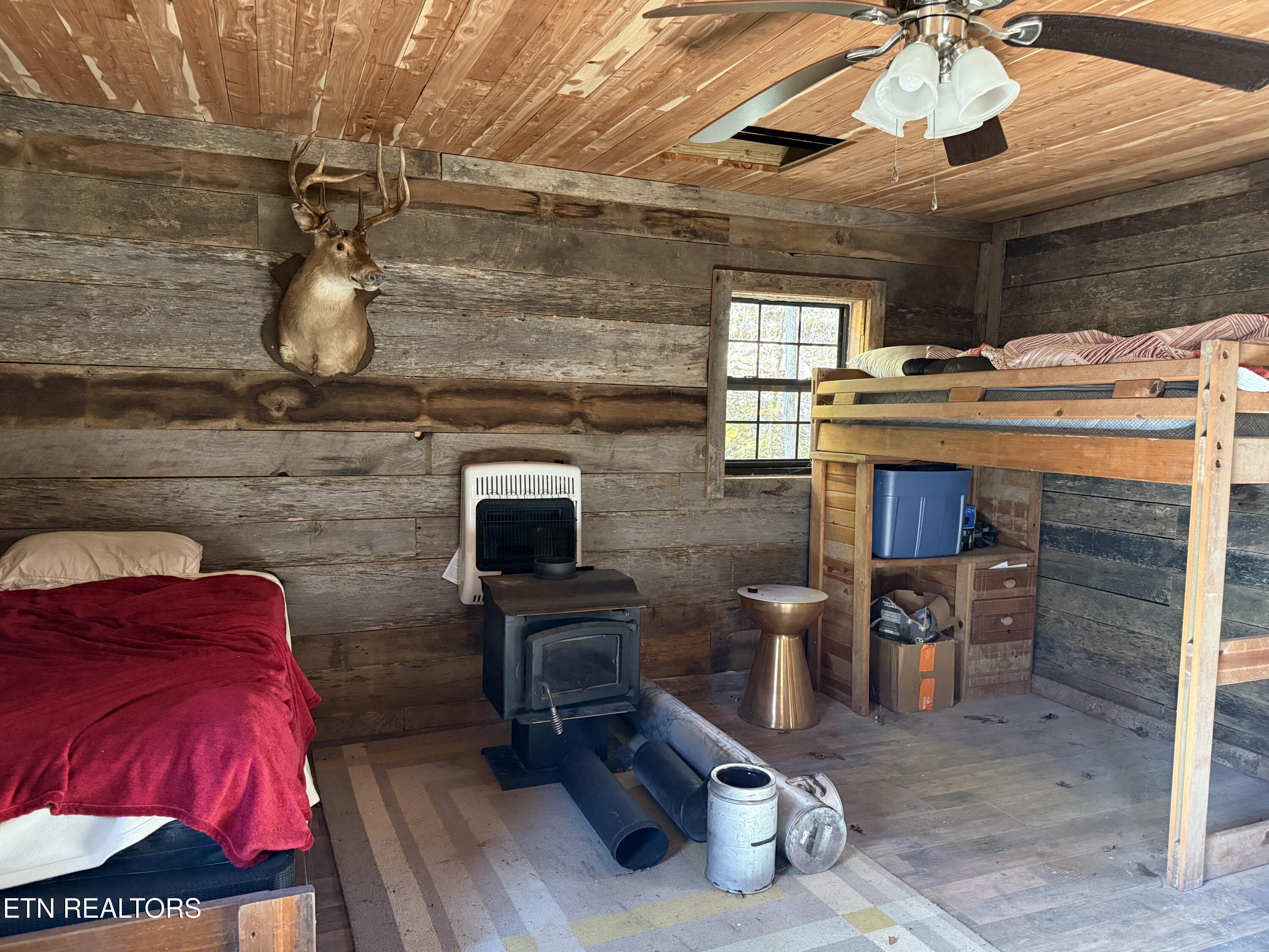 673 Reagan Valley Rd